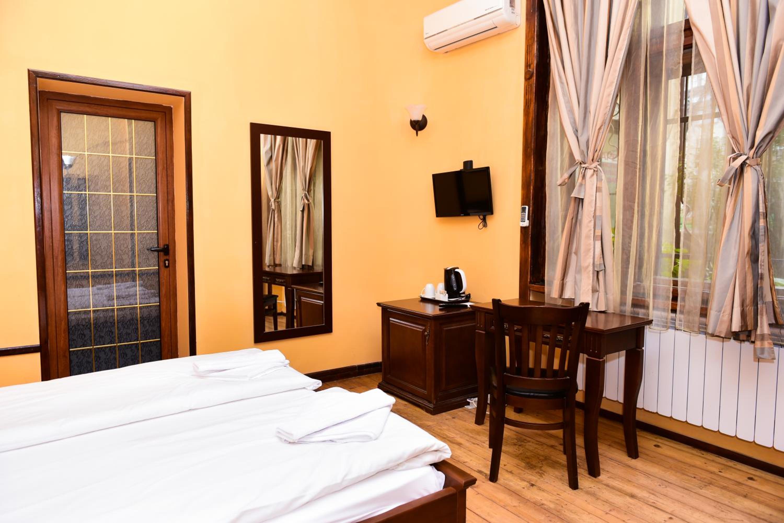 L'Opera Guest House