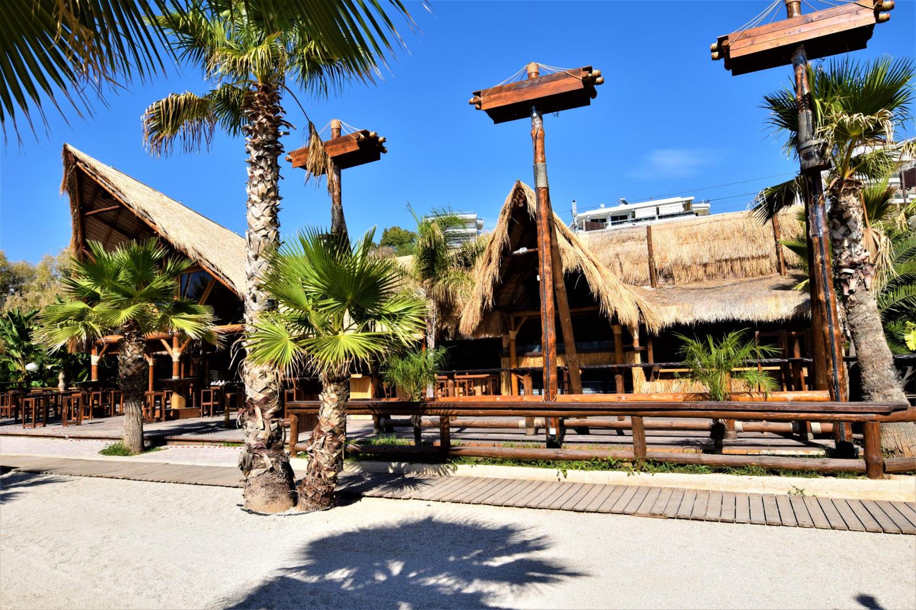 Zefyros Super Cool Apartments next to Alimos Riviera