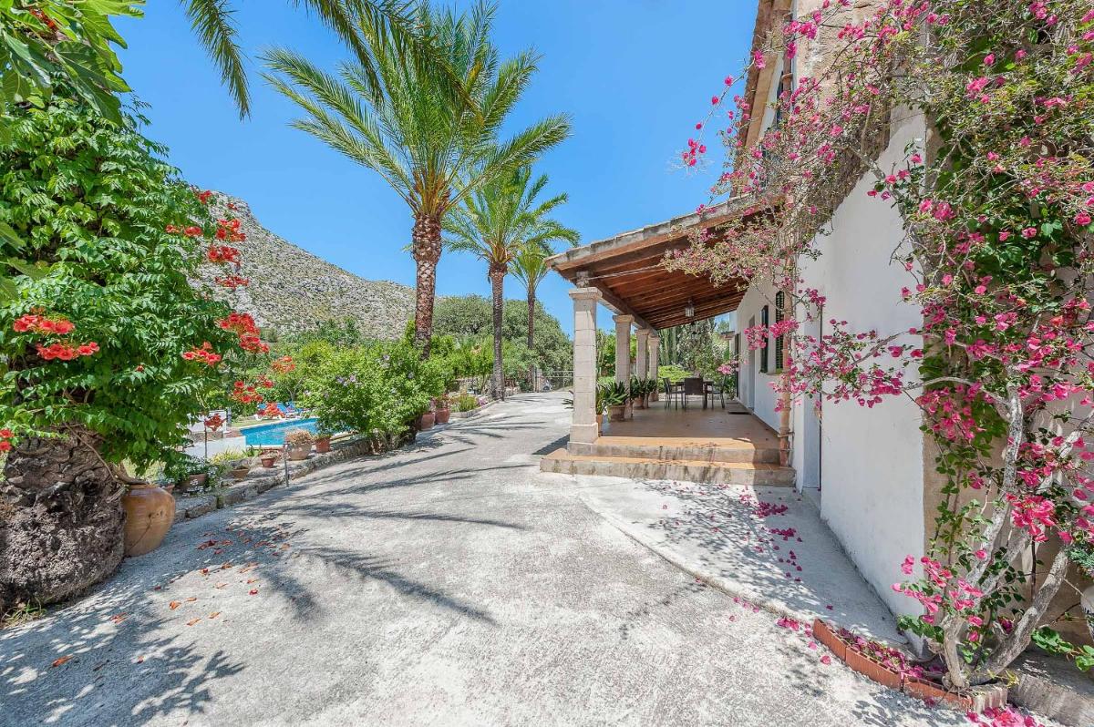 Villa Clavet view 4
