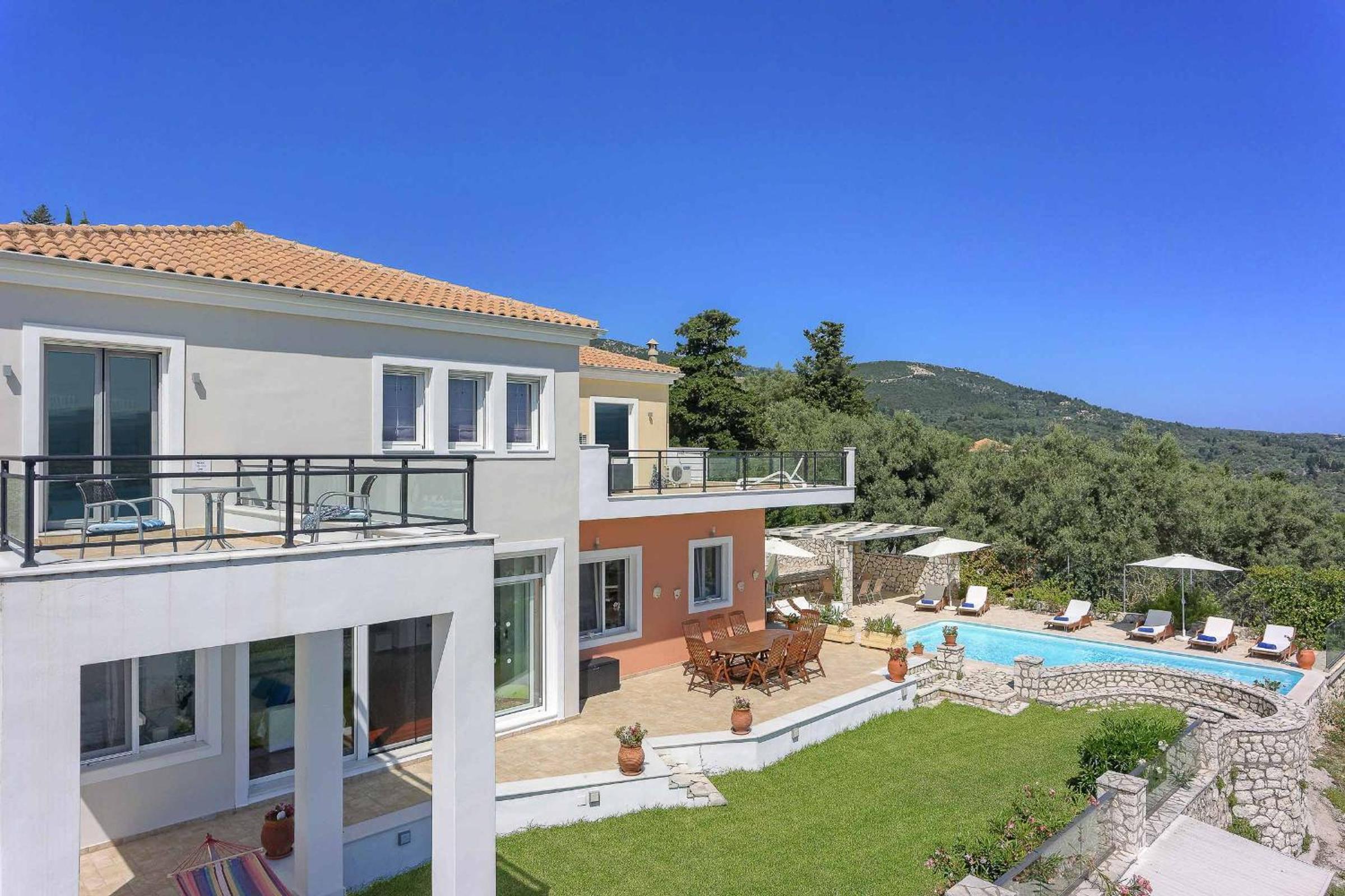 Villa Drepanou Bay view 3