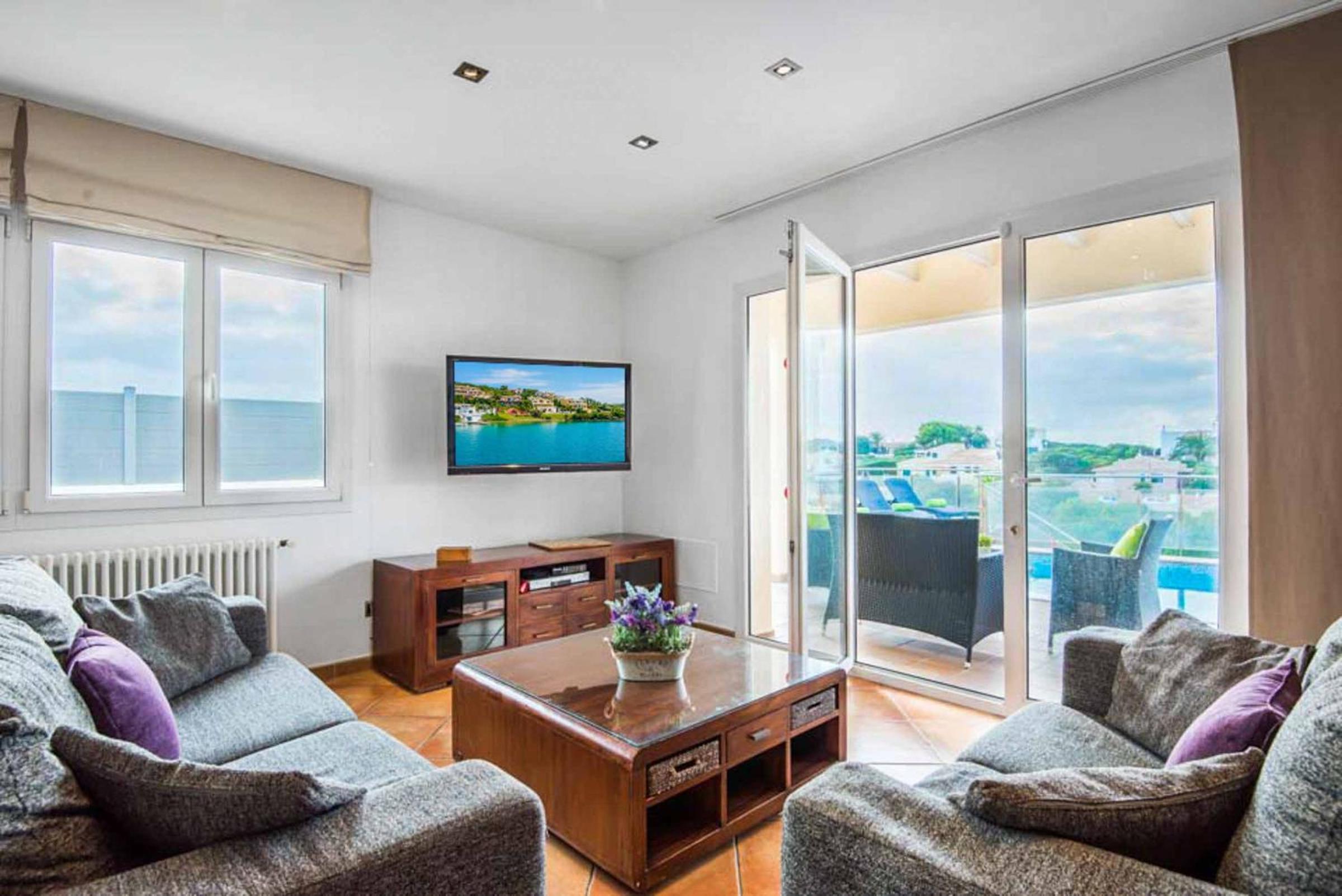 Villa Oratge view 5