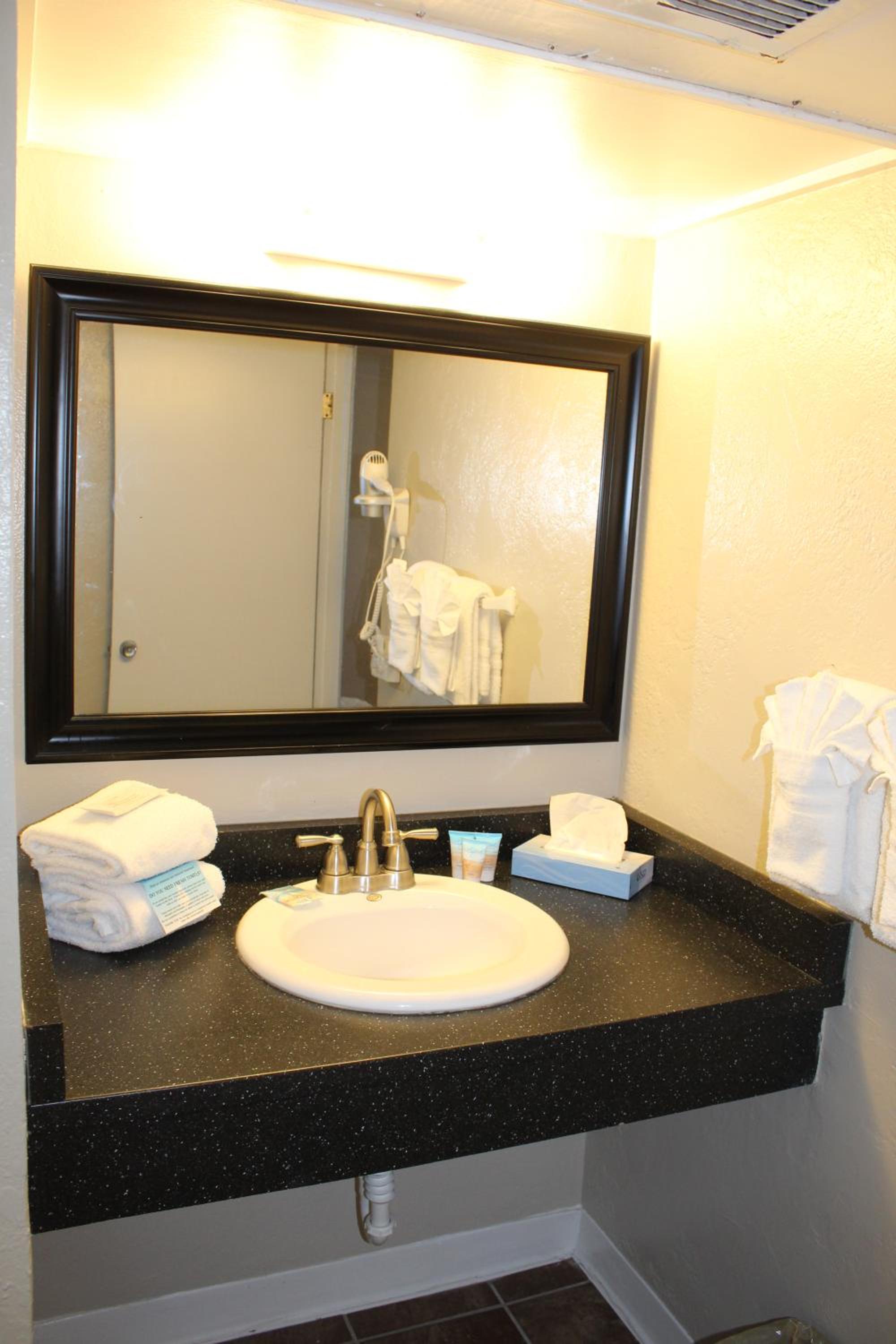 Cove Motel Oceanfront