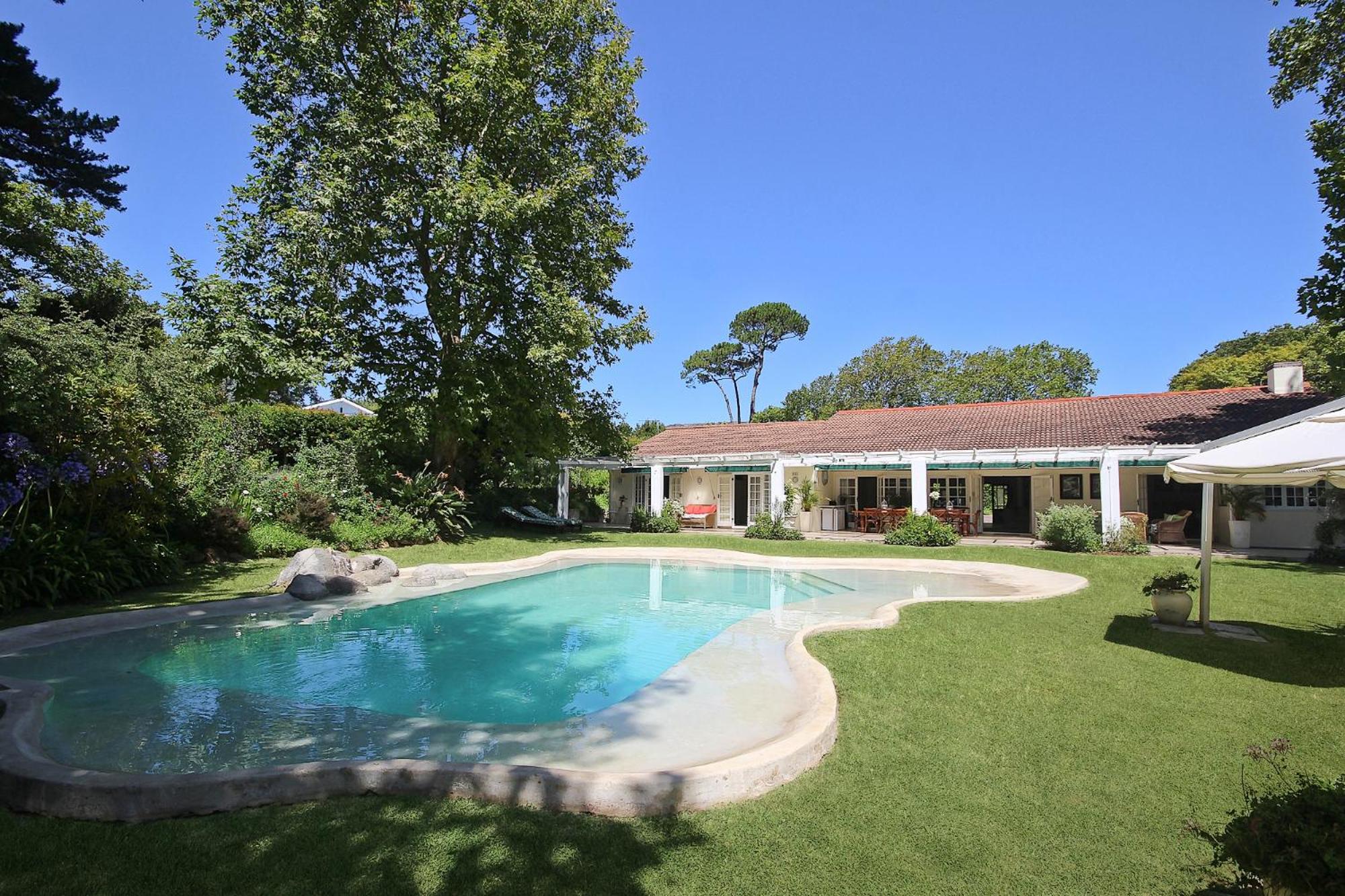 Beluga of Constantia Guest House