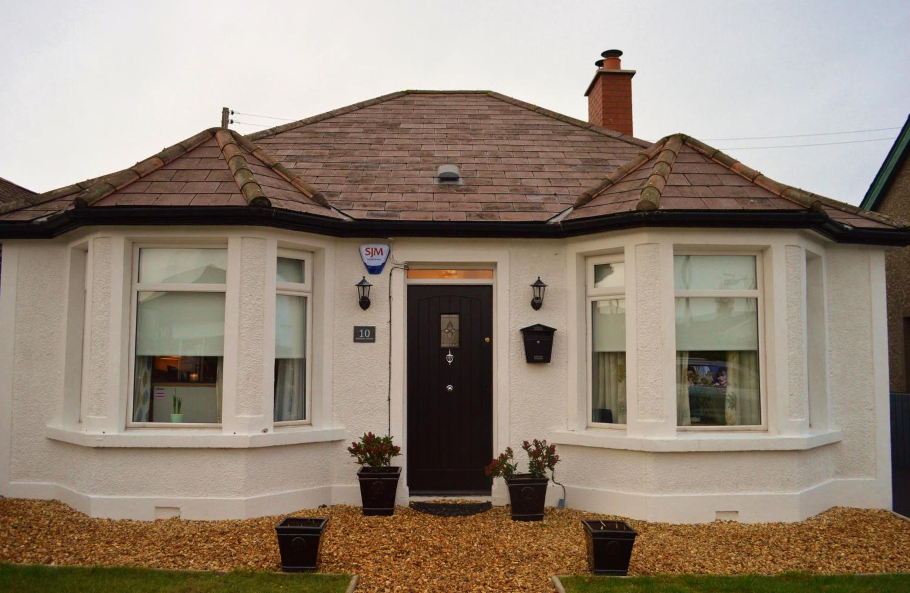 Hotel The Captains Cottage, Cushendall - Image 1