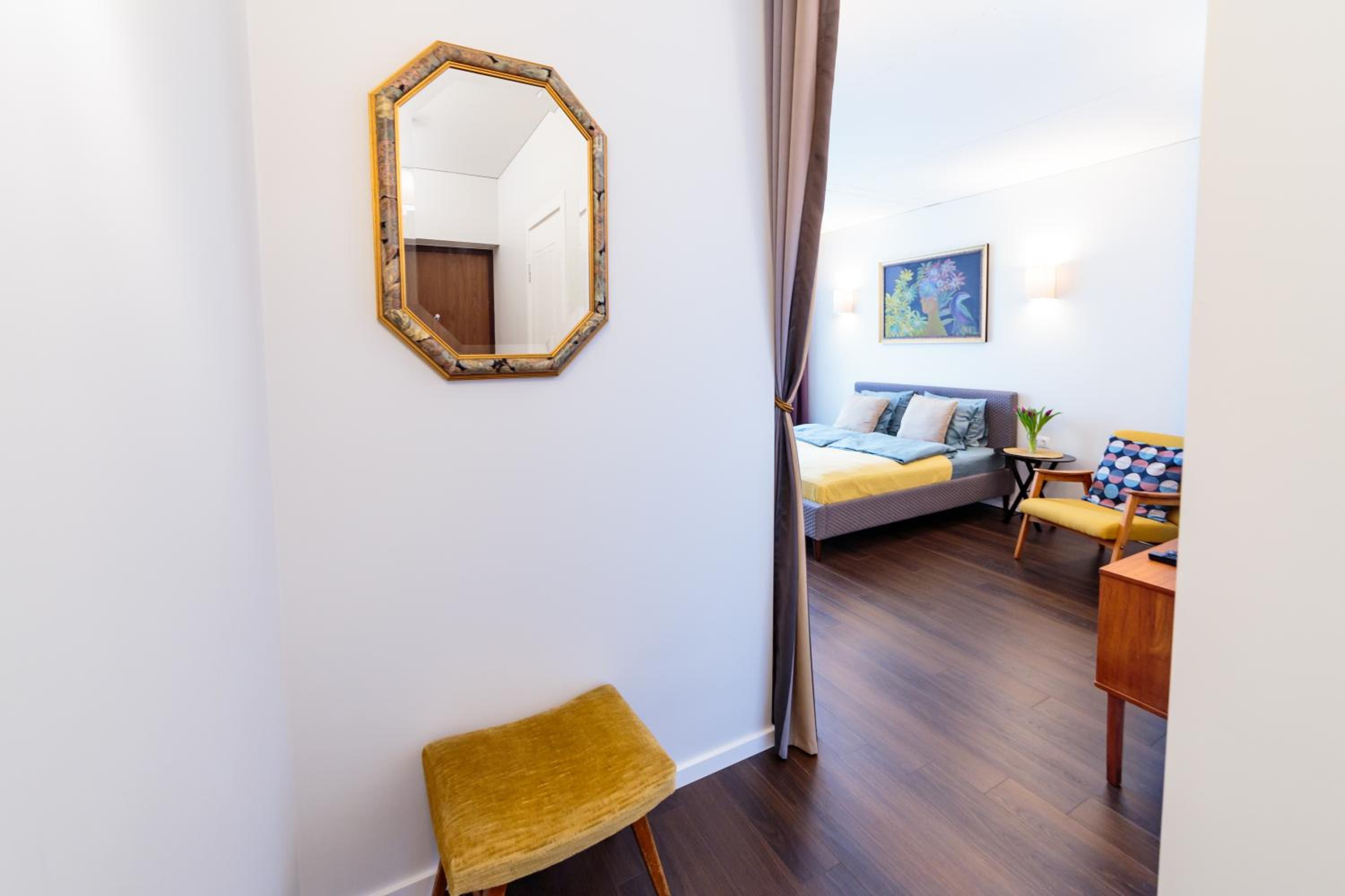 Romantic apartment close to the Old Town view 2