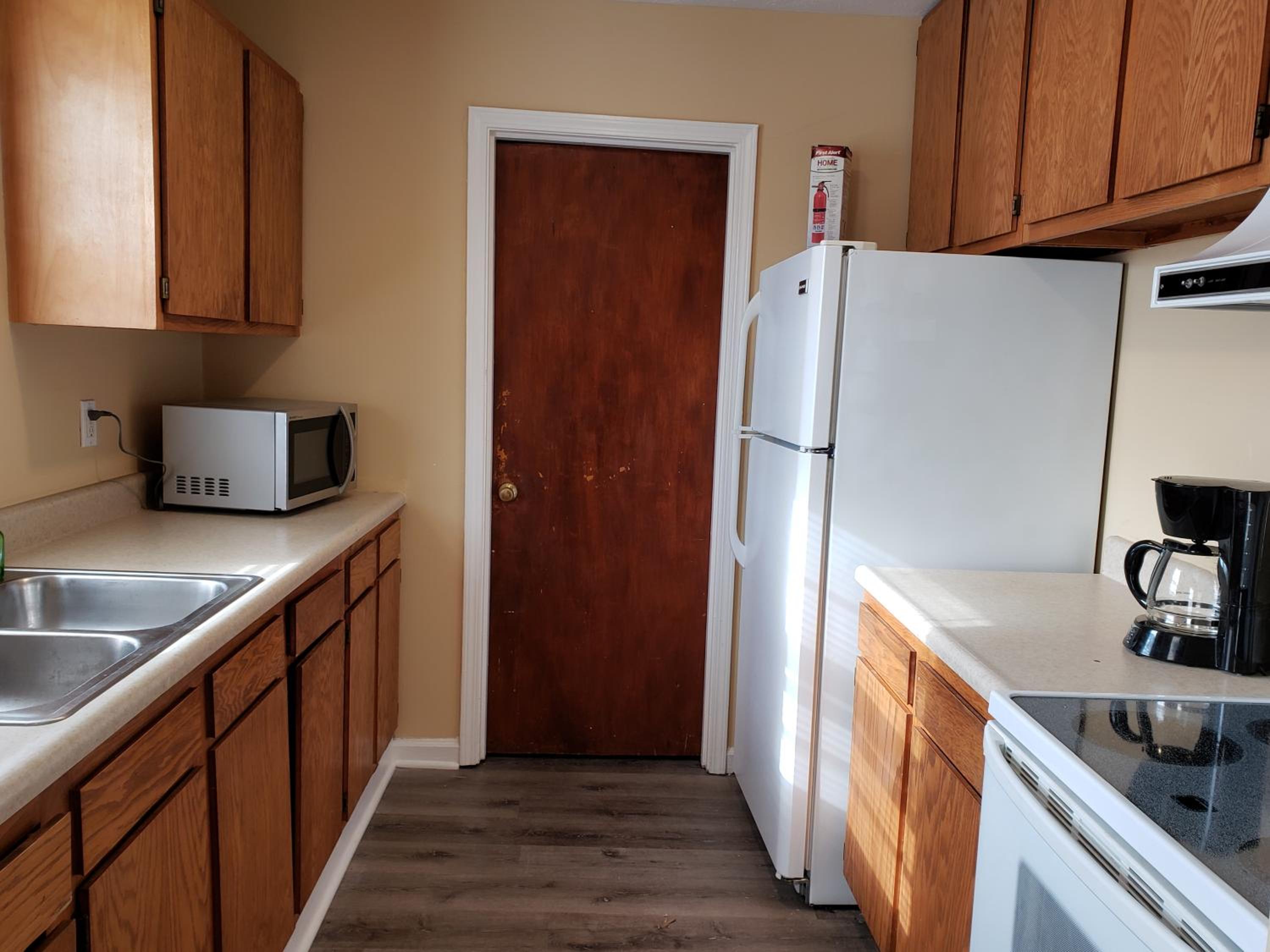 Cozy and Spacious-4 Bedrooms Townhouse view 4