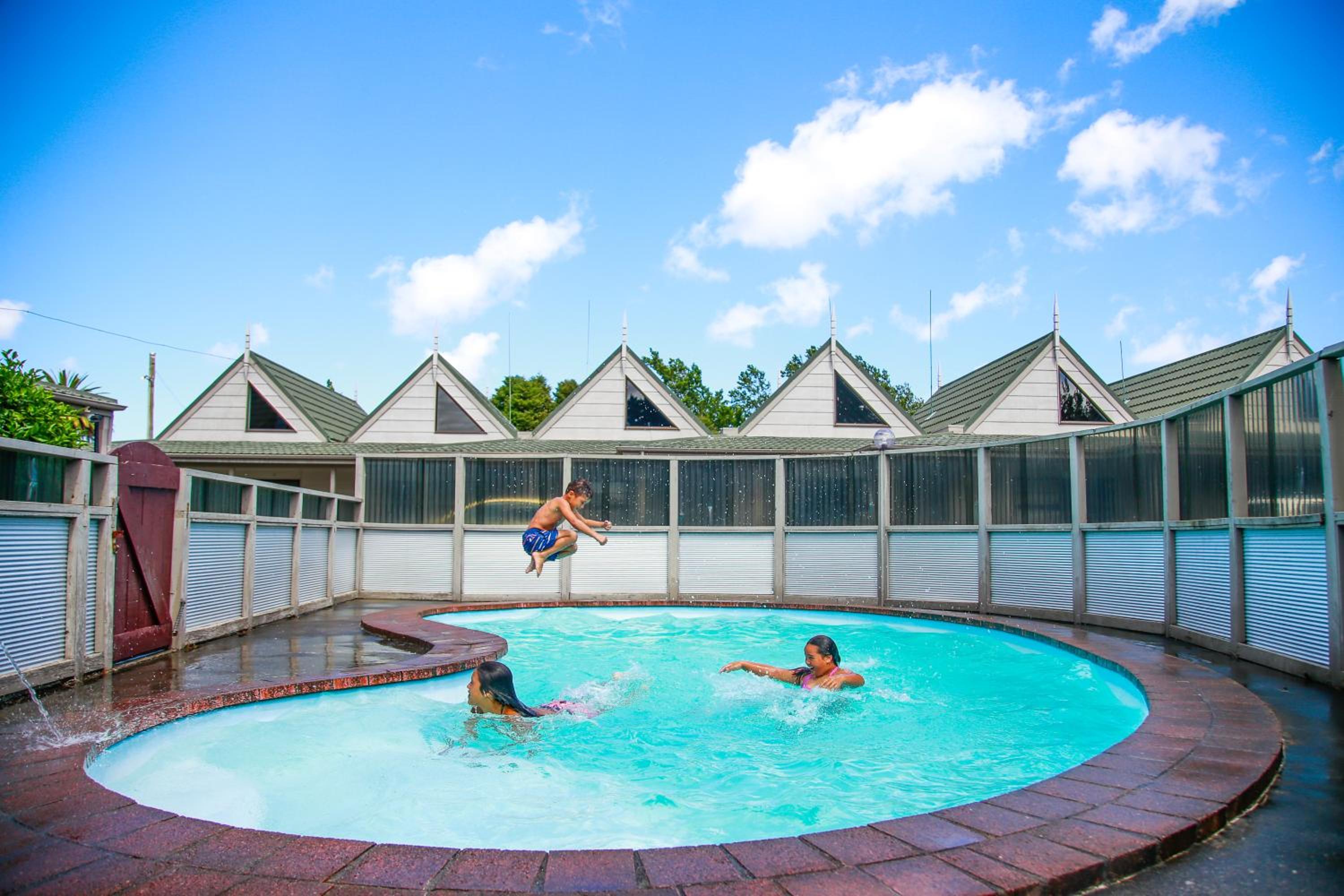 Bulls Motel & Holiday Park
