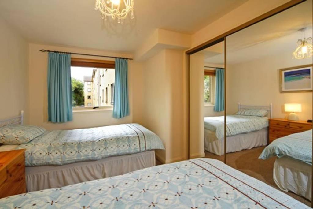 3 Albany Apartments - Oban view 3