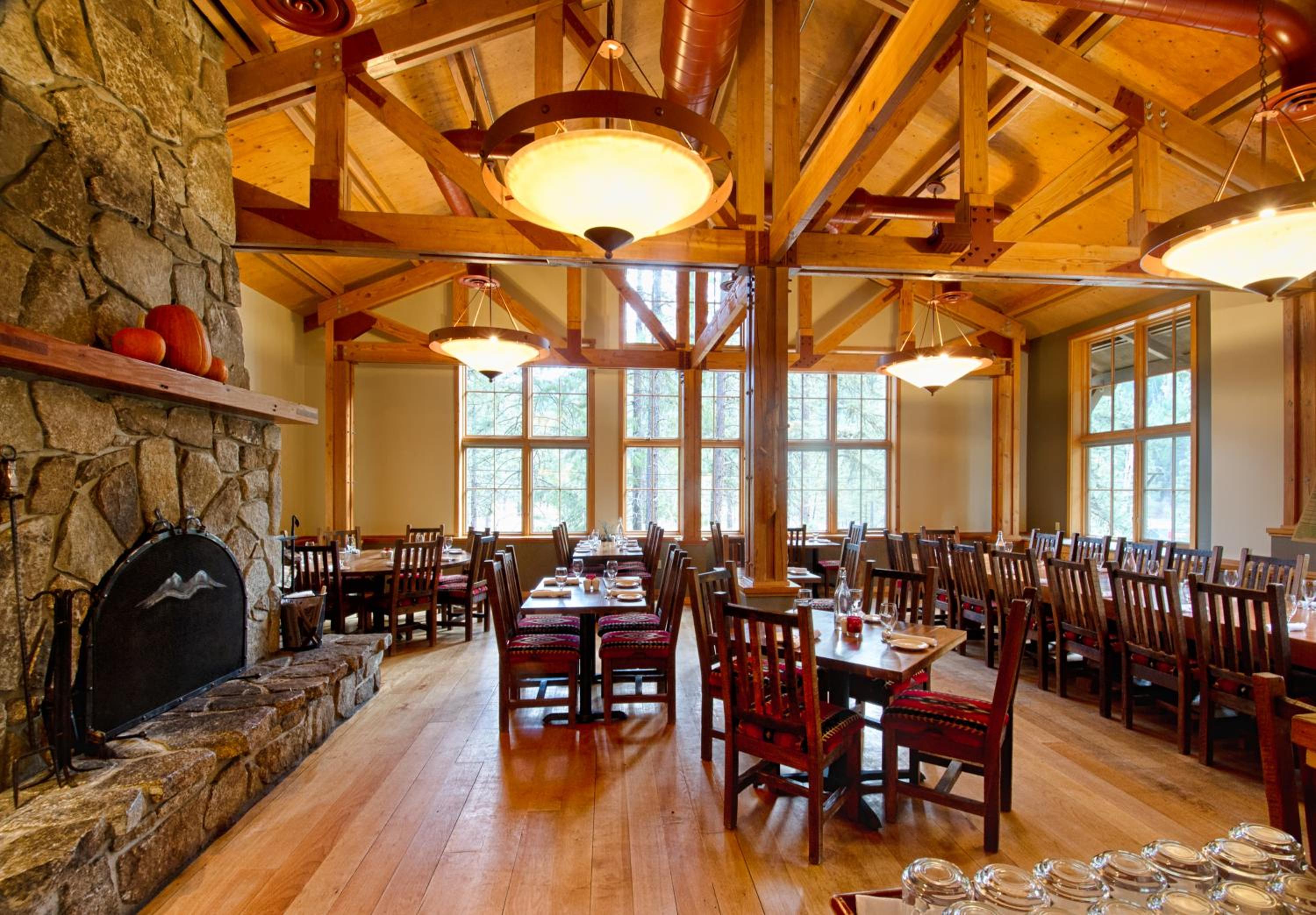 Sleeping Lady Mountain Resort & Spa view 2