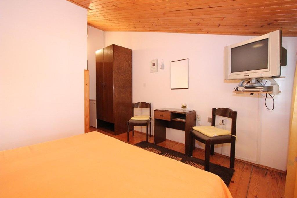 Apartments Ana Pomer view 2