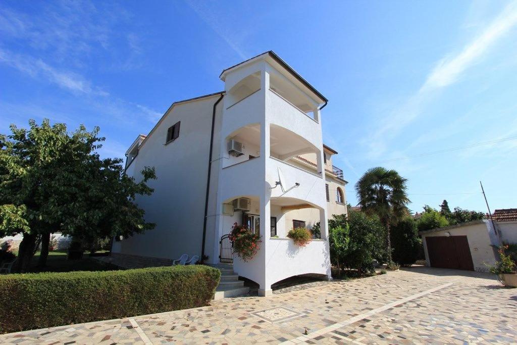 Apartments Ana Pomer view 3