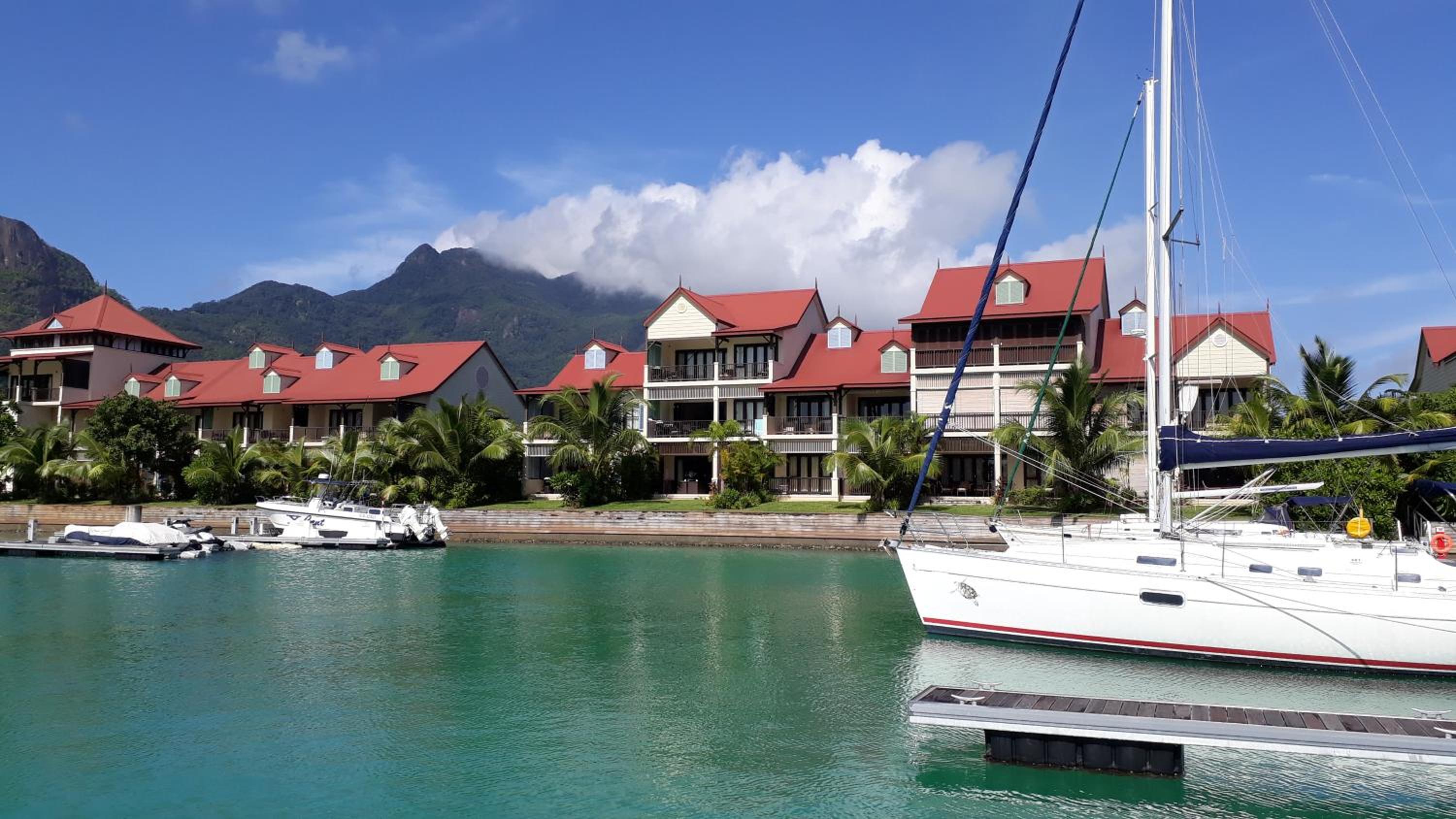 Eden Island luxury apartment sea view