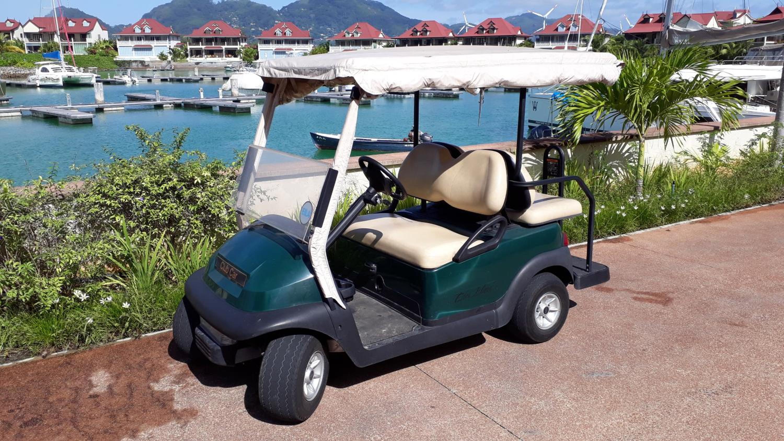 Eden Island luxury apartment sea view