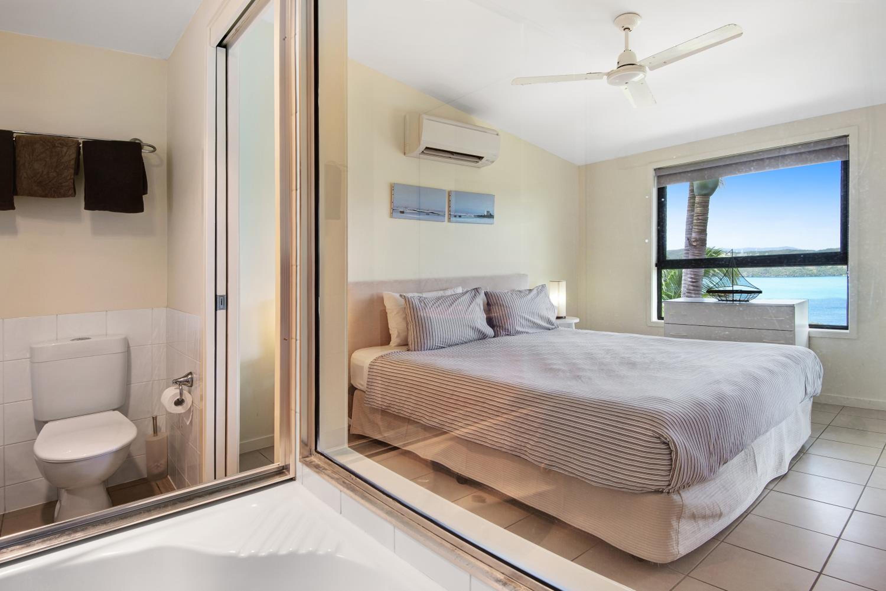 Oasis Apartments on Hamilton Island by HIHA