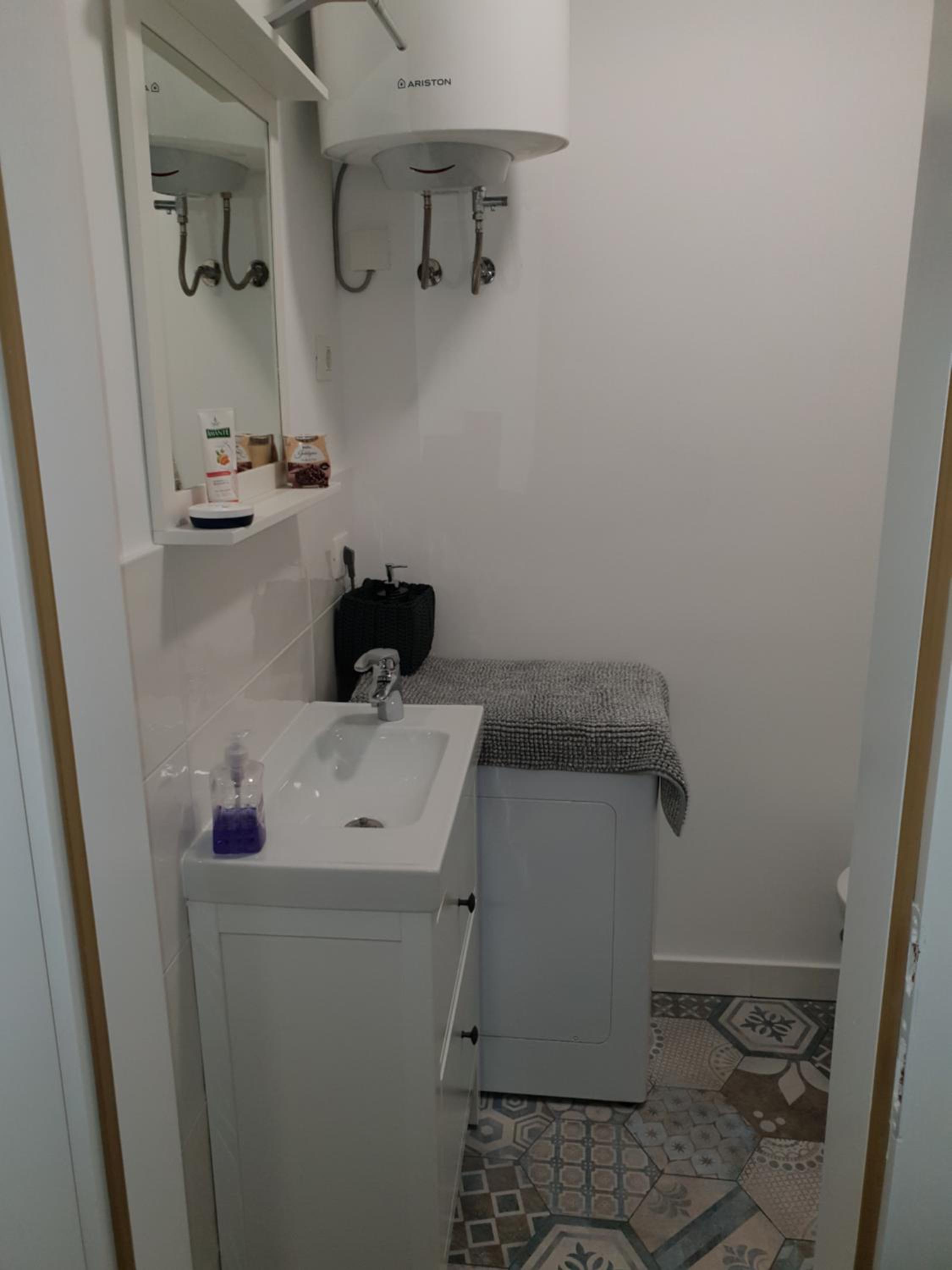 Photo 18