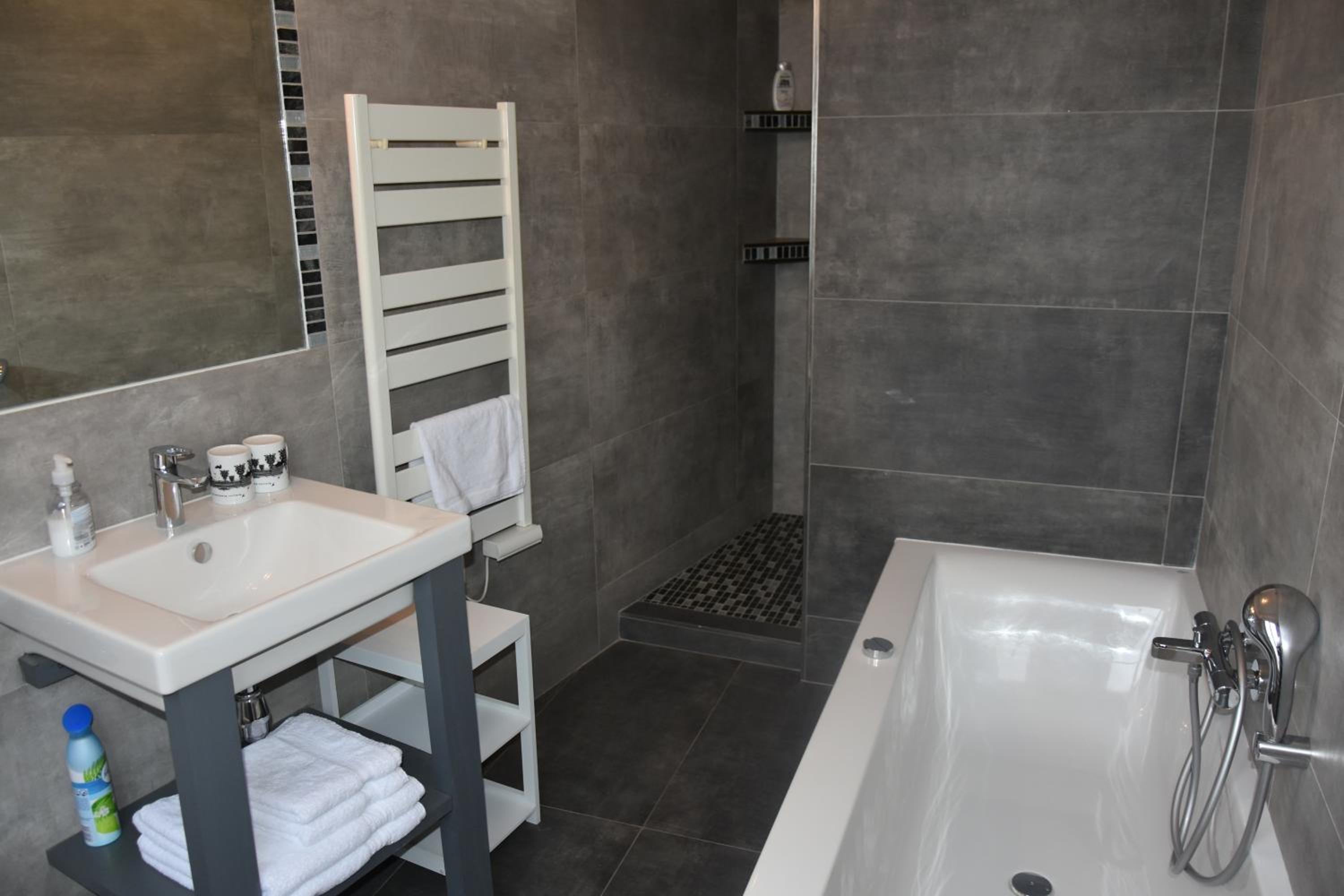 Demeure Les Aiglons, Chambres d'hôtes & Spa