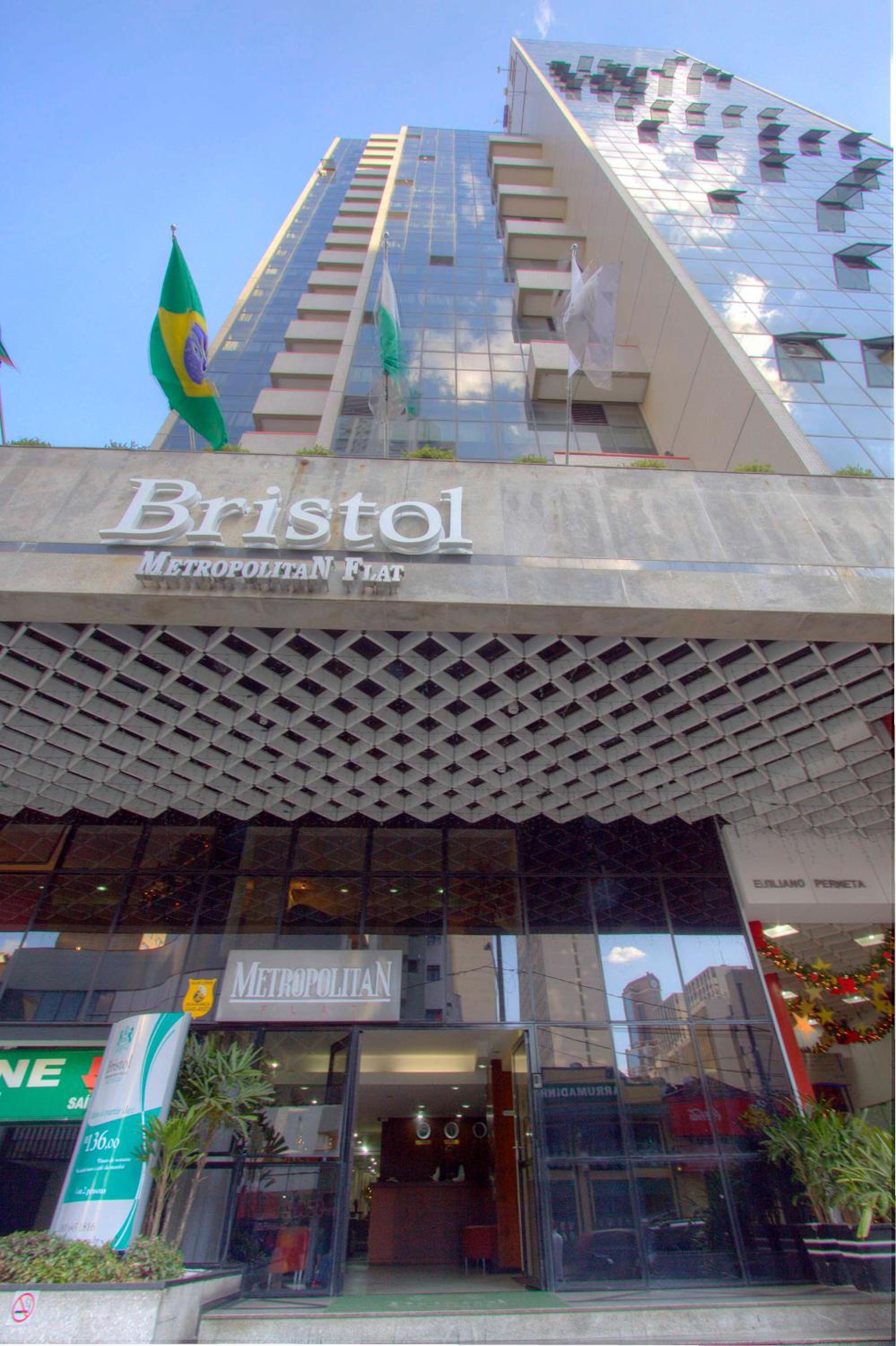 Bristol Metropolitan Curitiba Centro