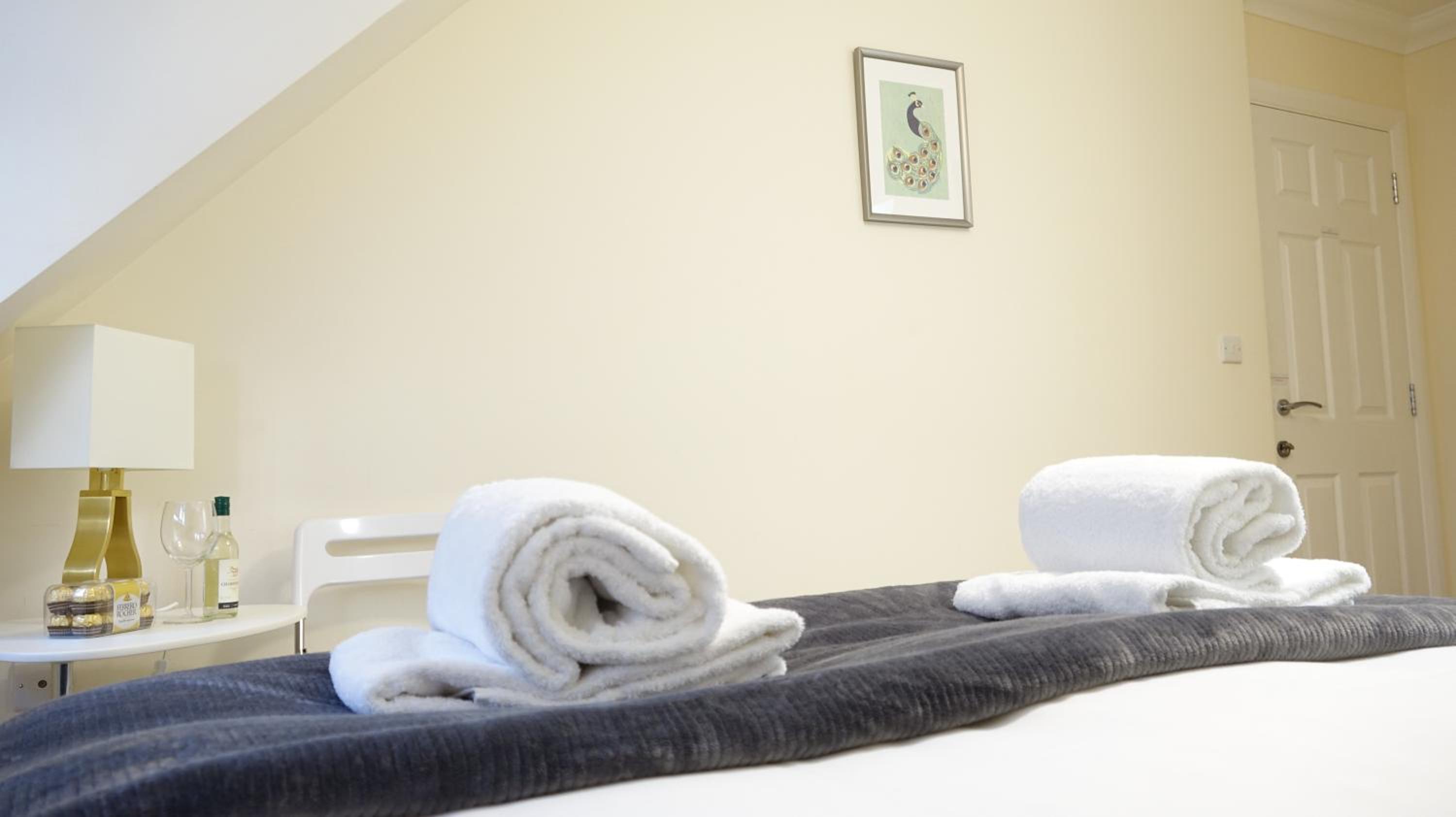 RC Airport Rooms