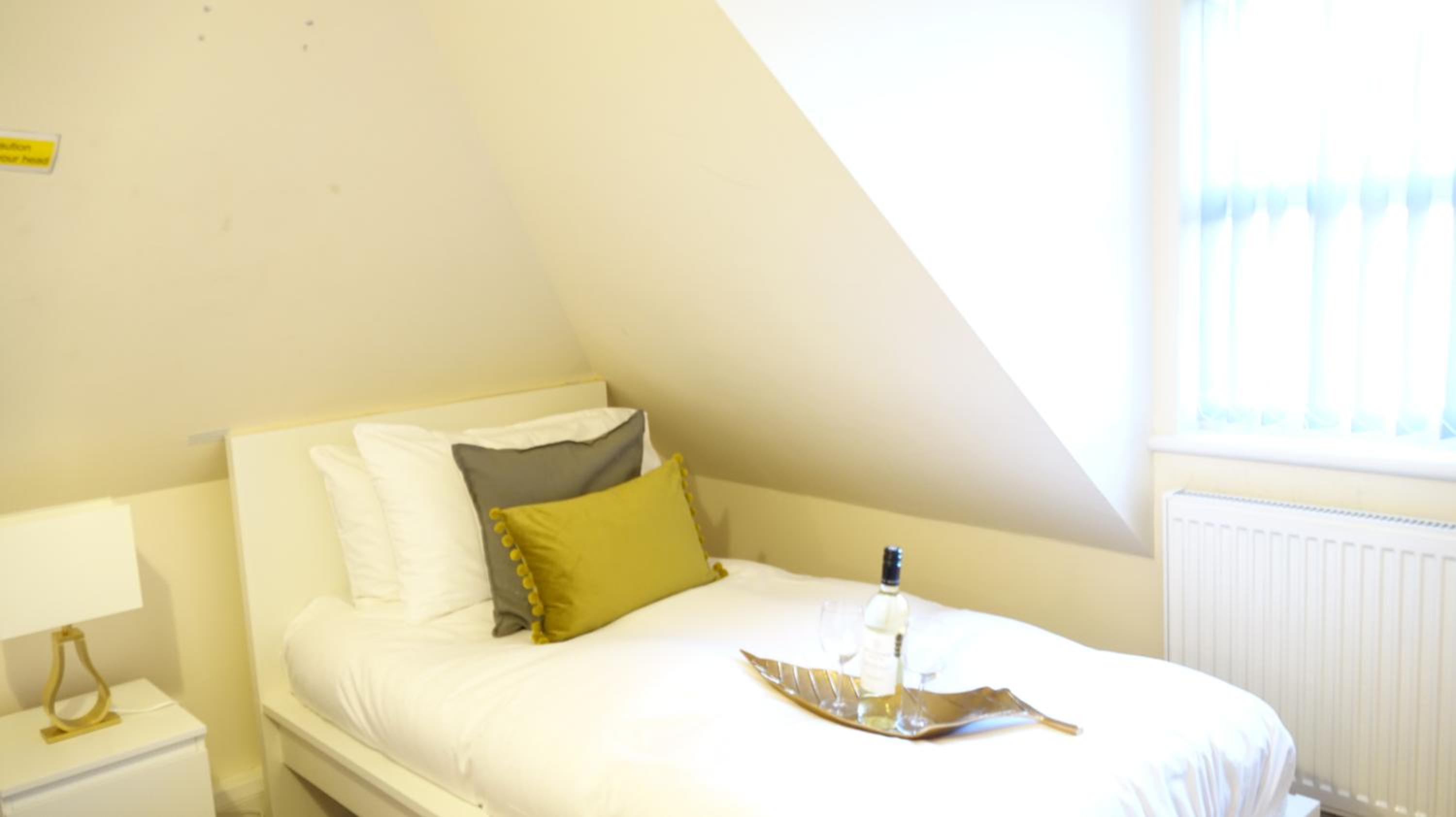 RC Airport Rooms