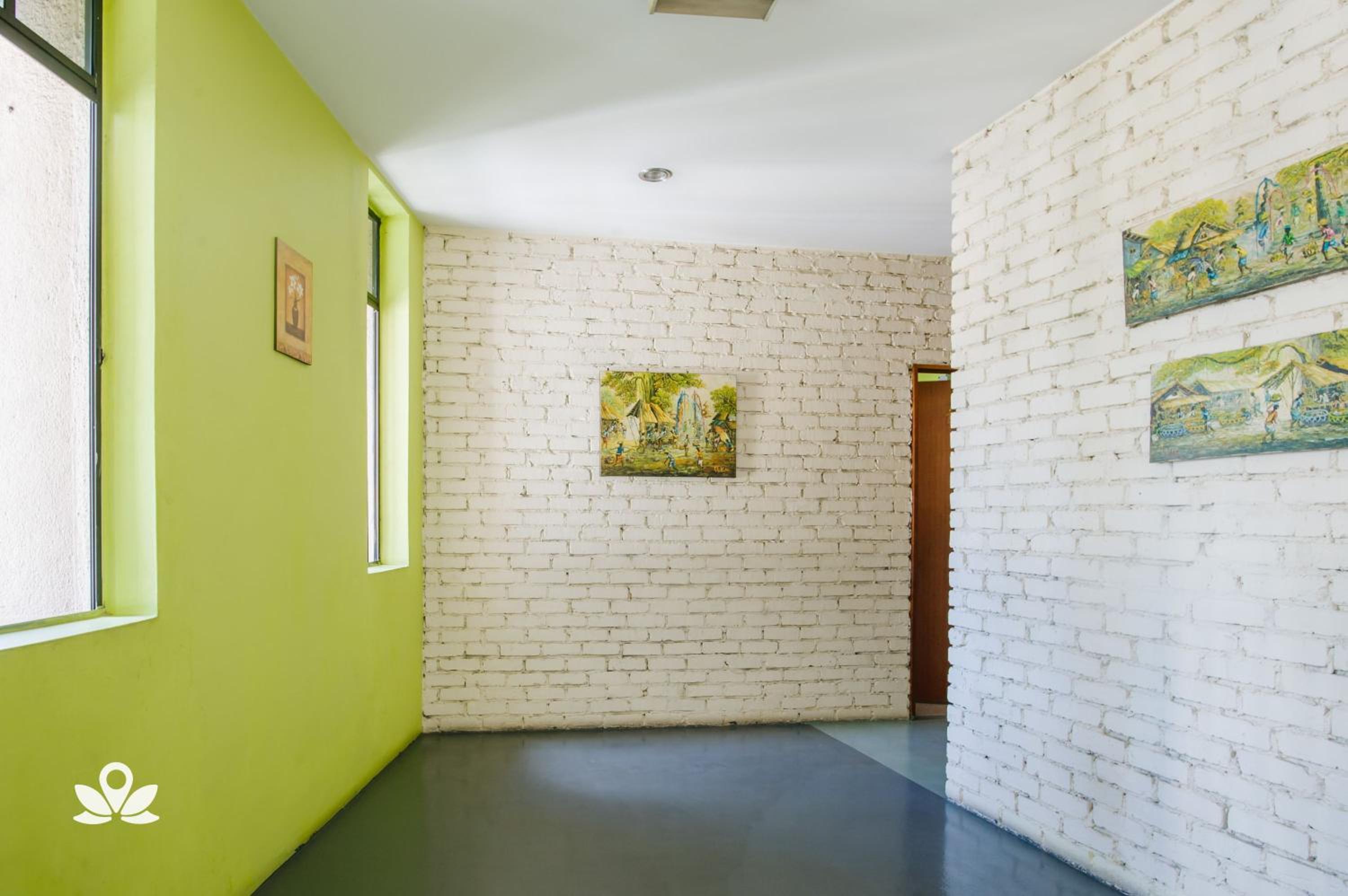 The Explorers Guesthouse and Hostel