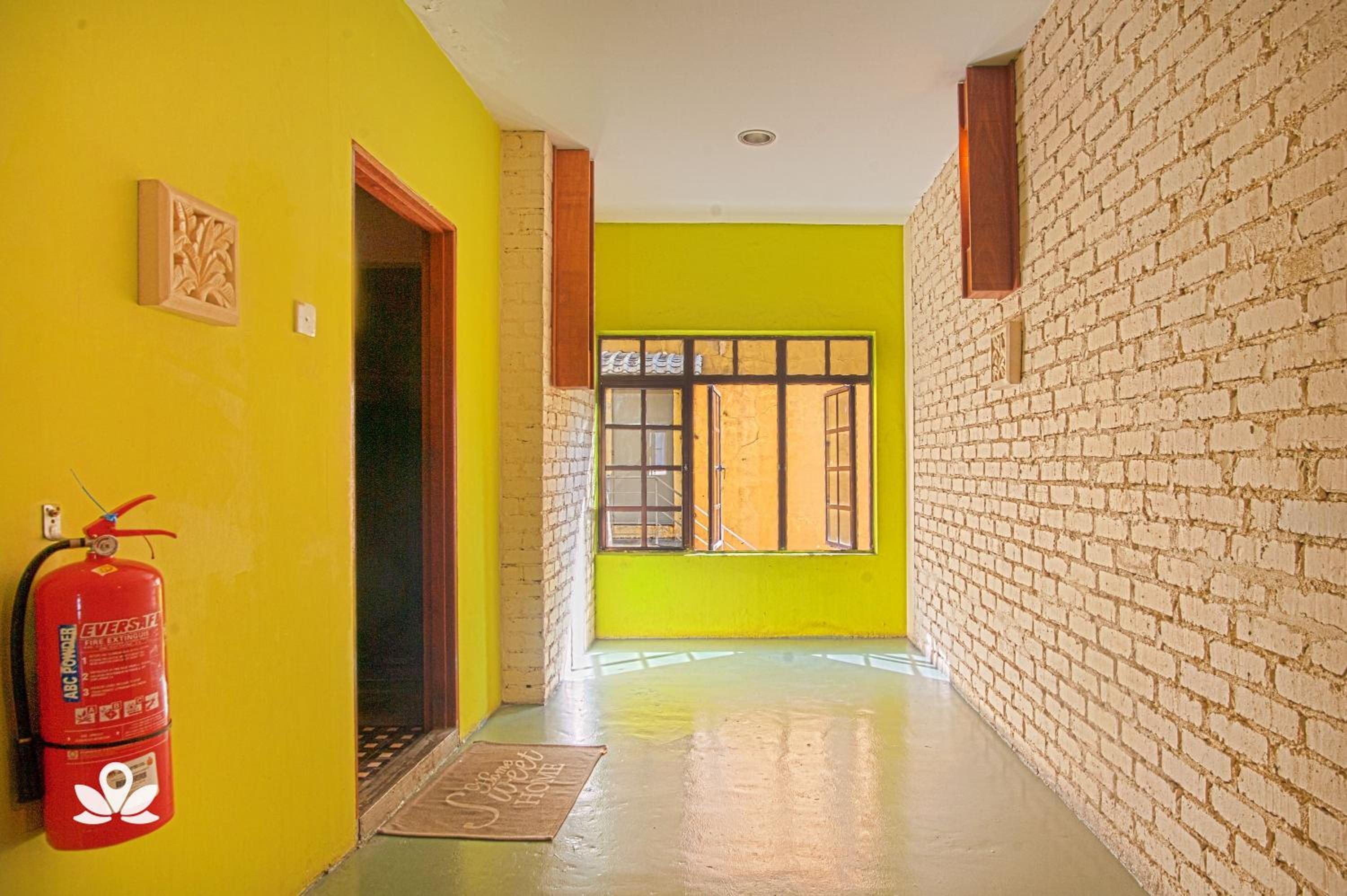The Explorers Guesthouse and Hostel