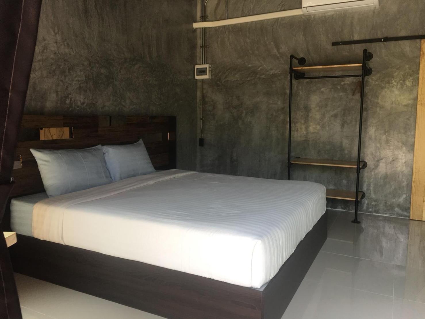 The Loft Resort Kabin Buri