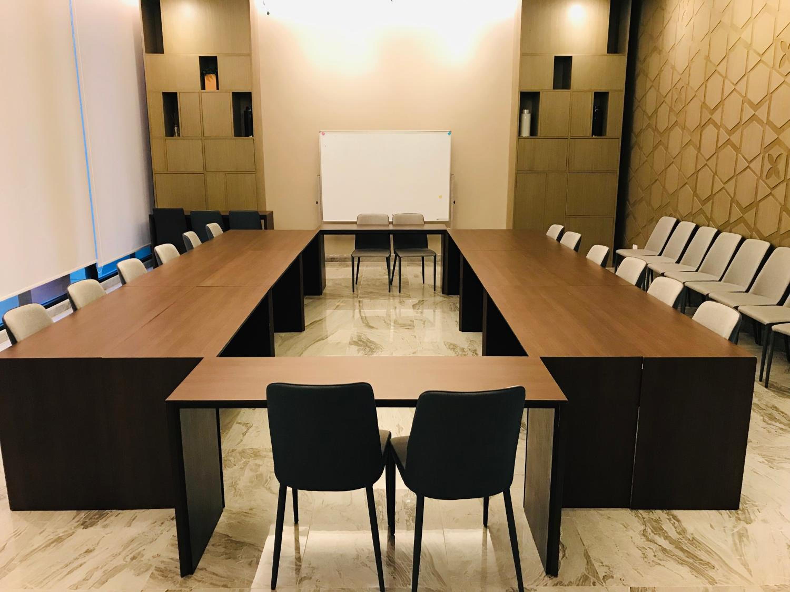Astra Suites Central