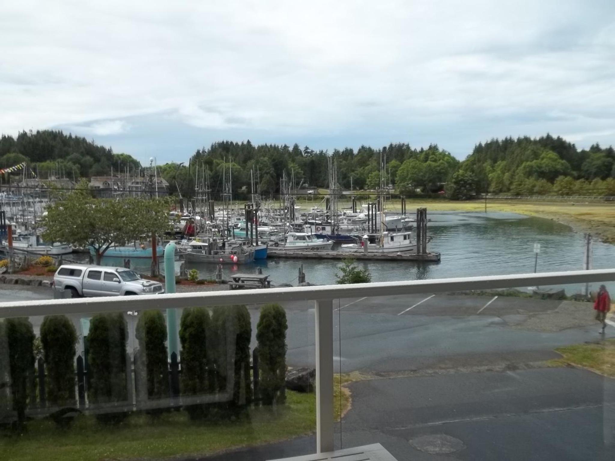 Bayshore Waterfront Inn