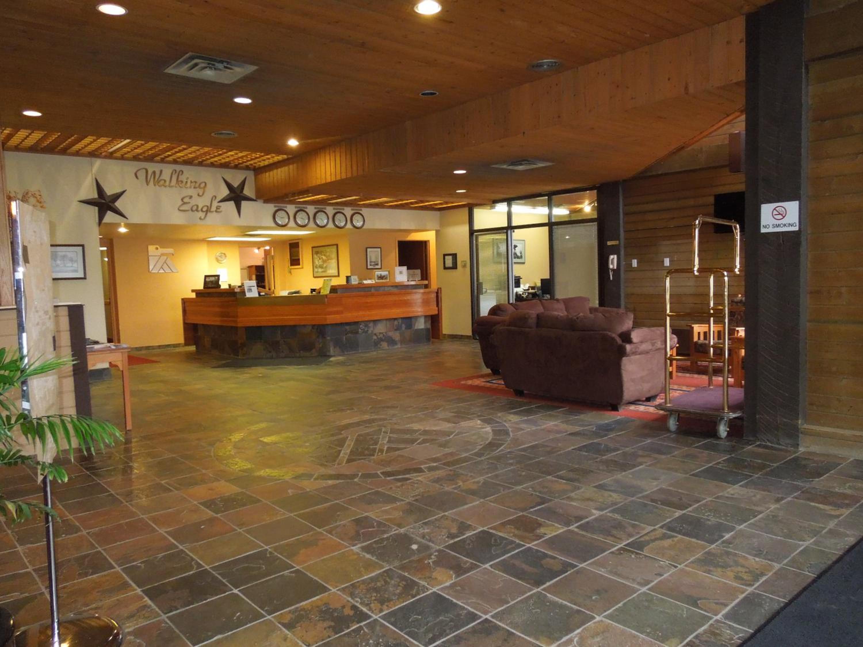 Walking Eagle Inn & Lodge