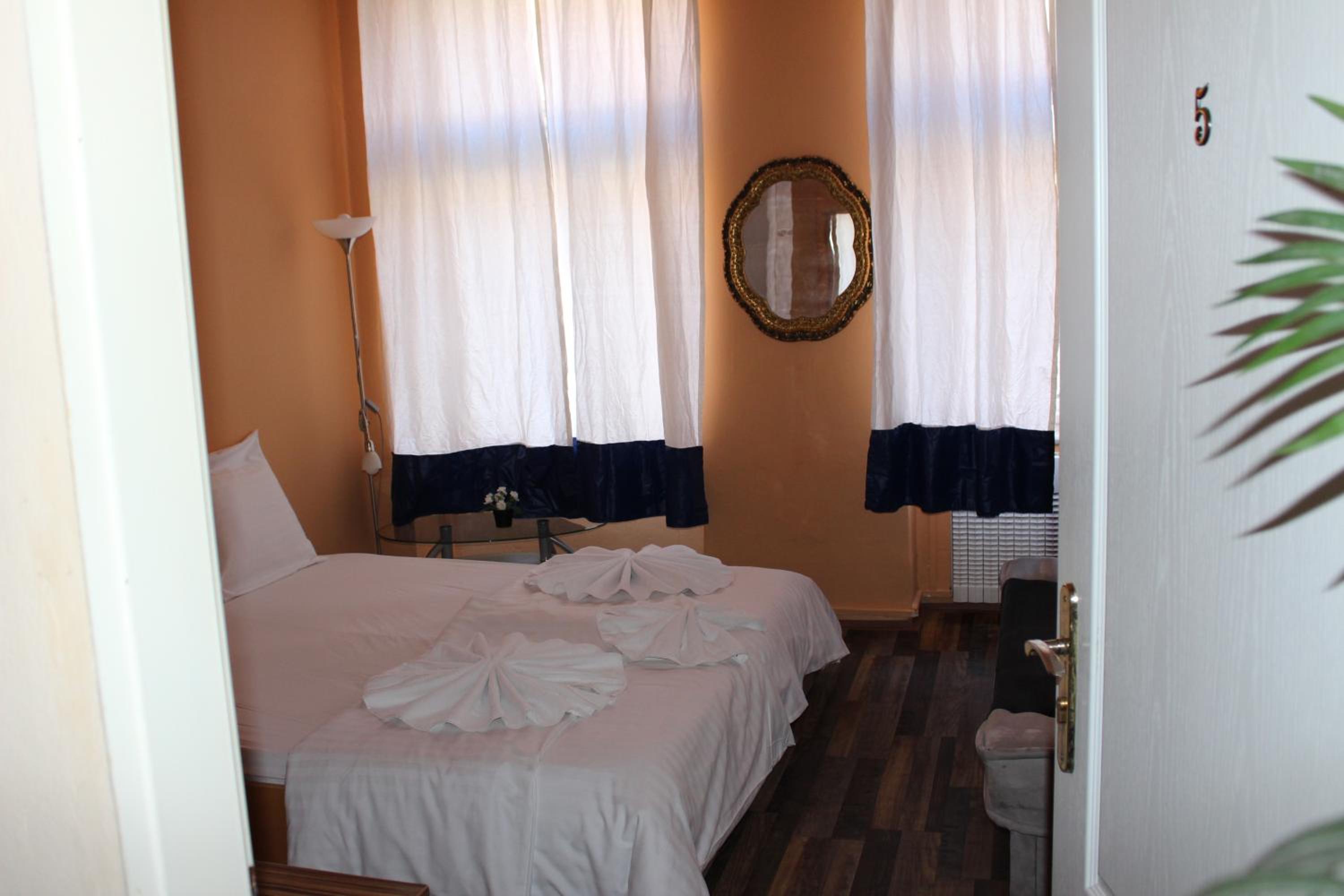 Hotel Praha Club bed & breakfast