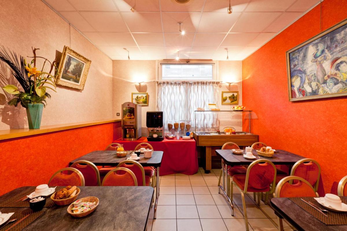 restaurant