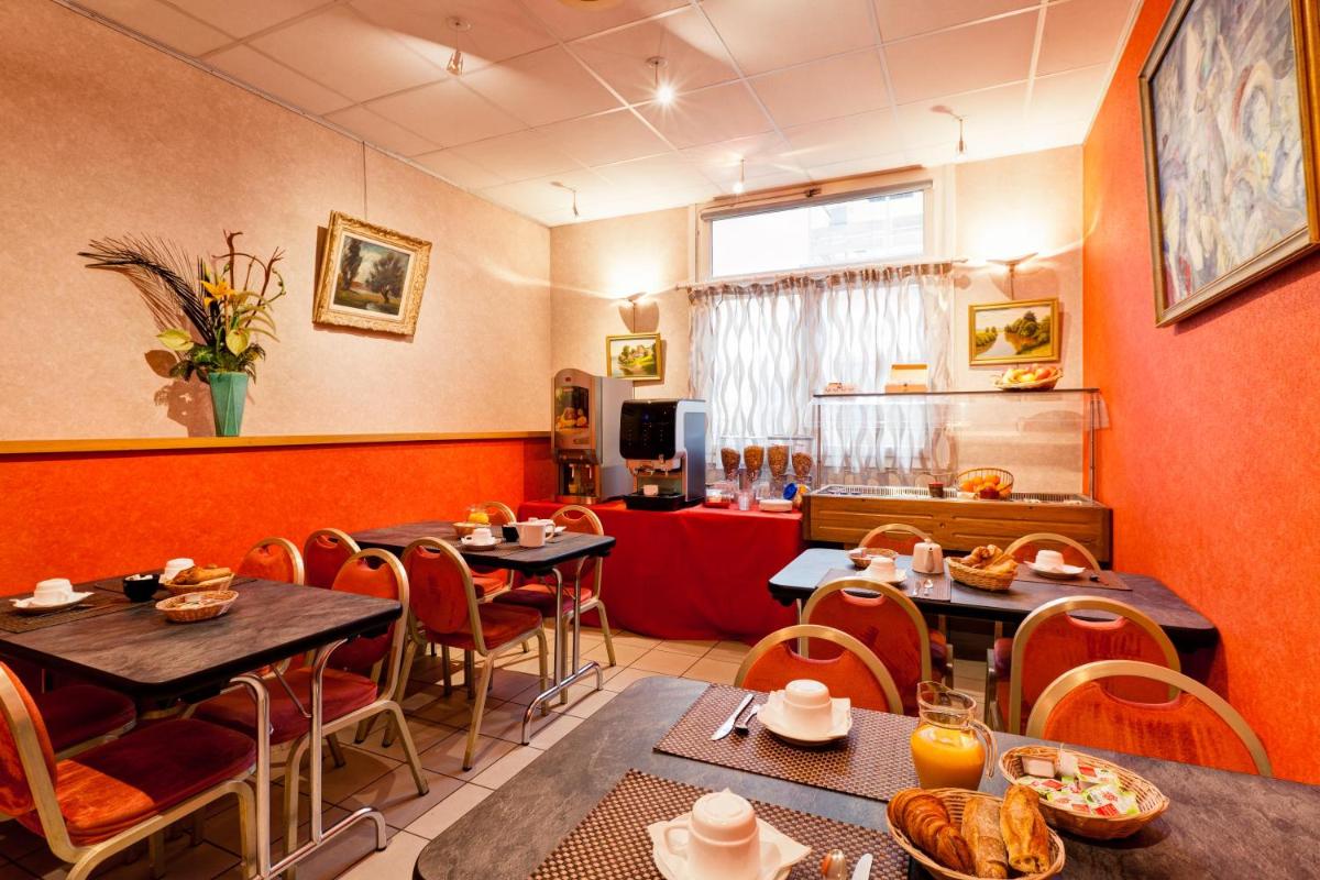 restaurant
