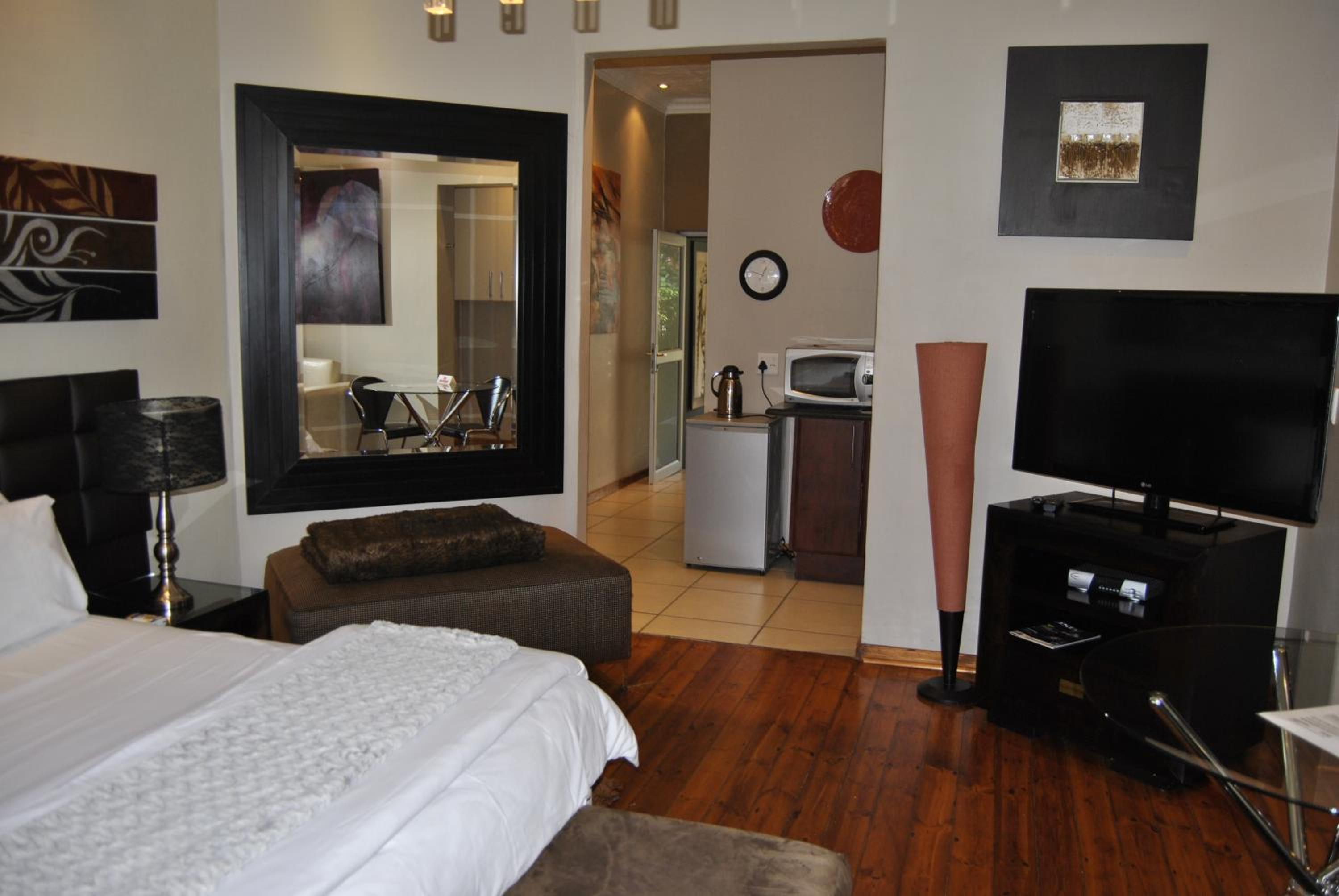Saffron Guest House