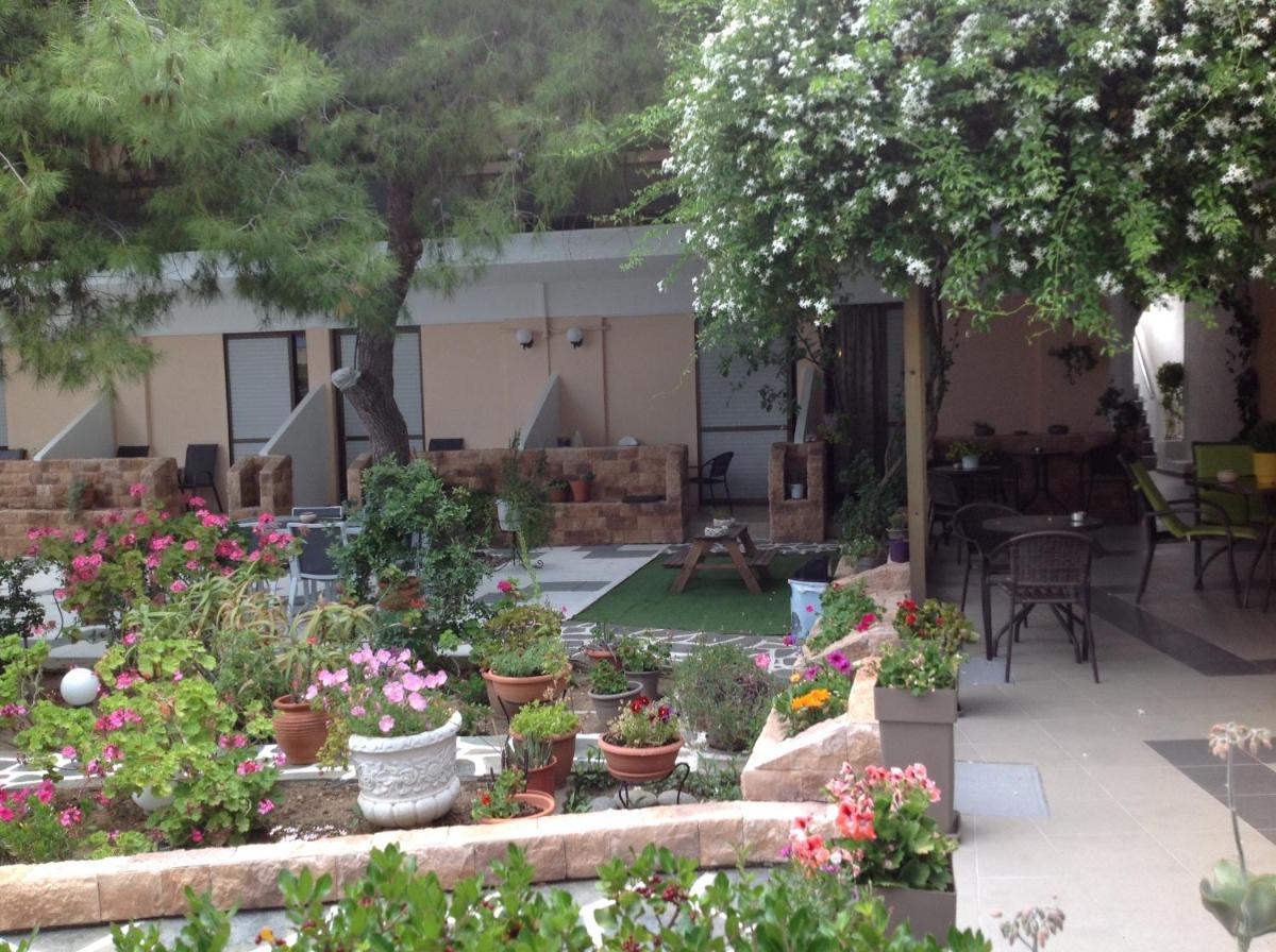 outdoor BBQ area