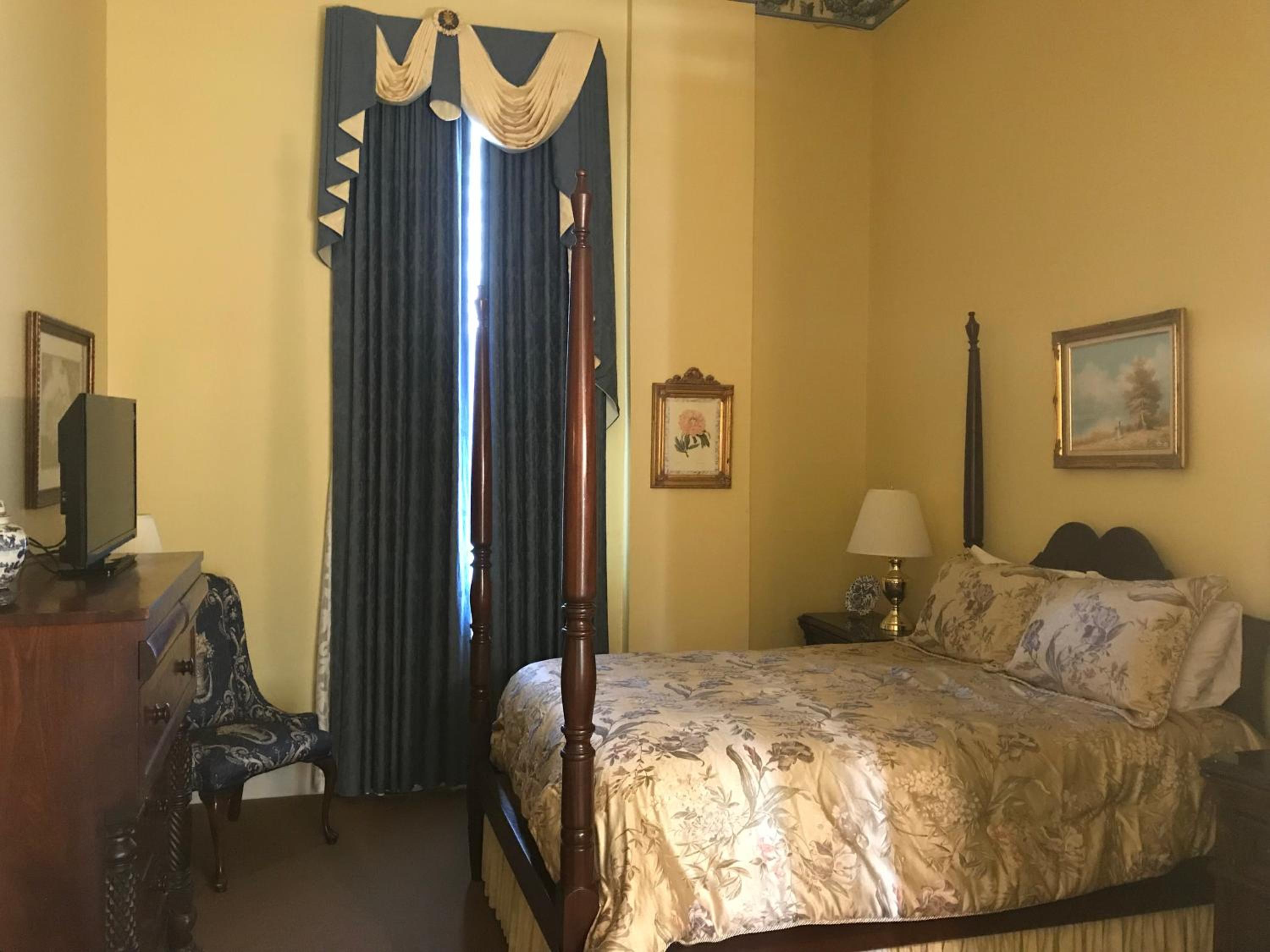 The Guest House Historic Mansion