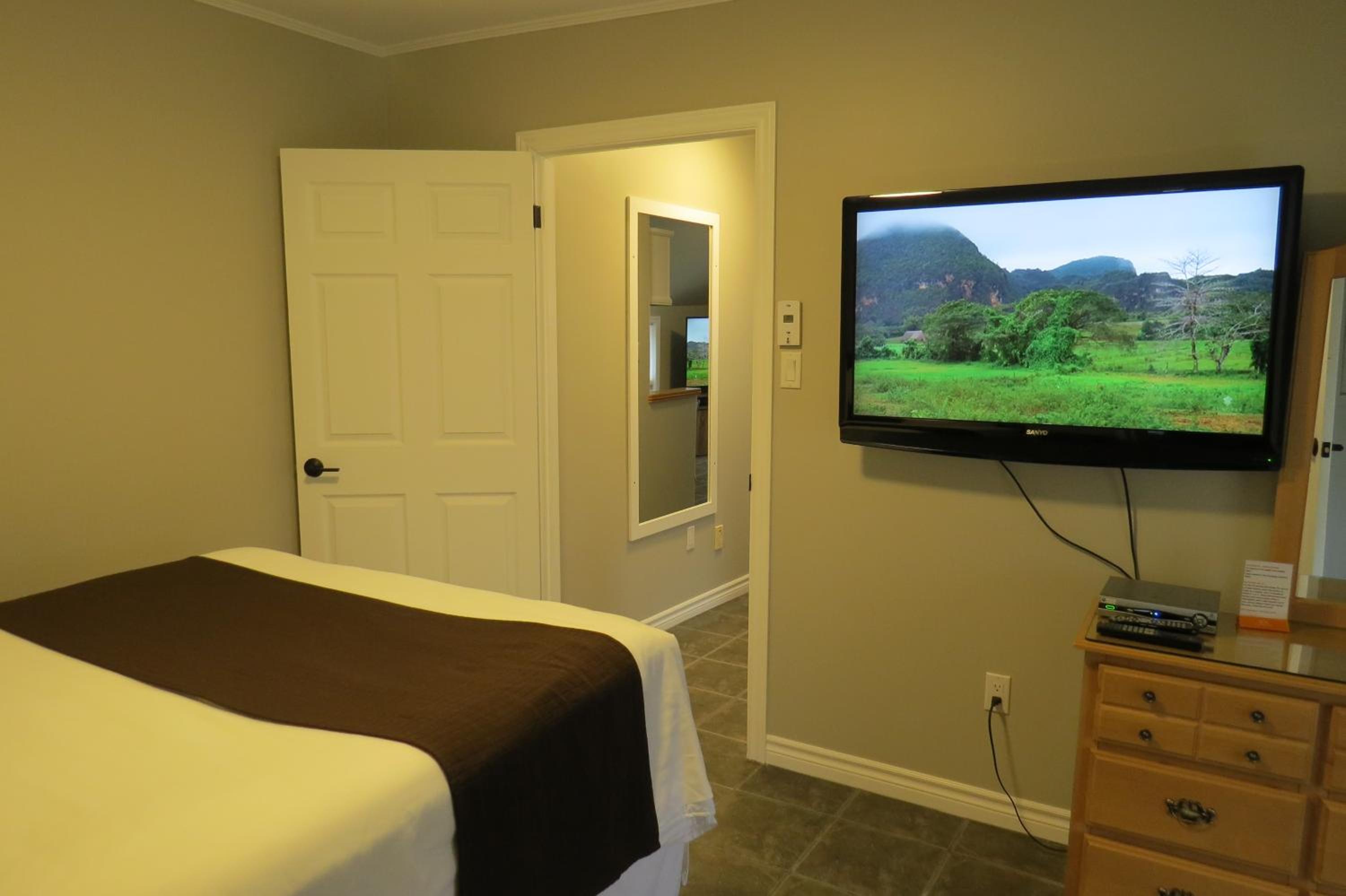 Dockside Suites