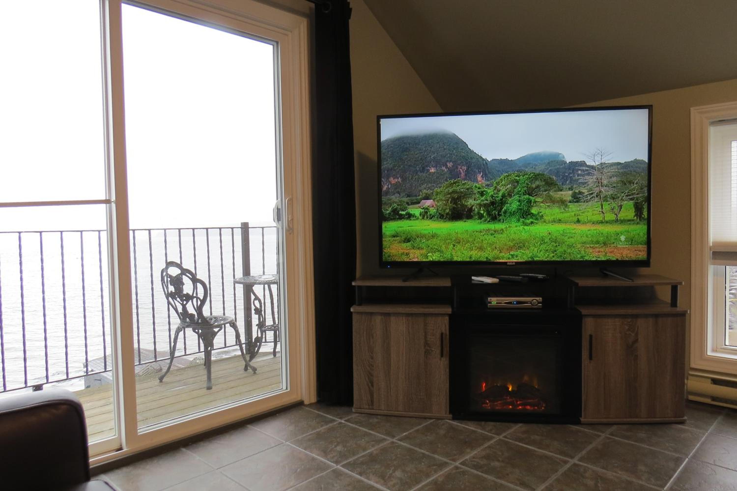 Dockside Suites