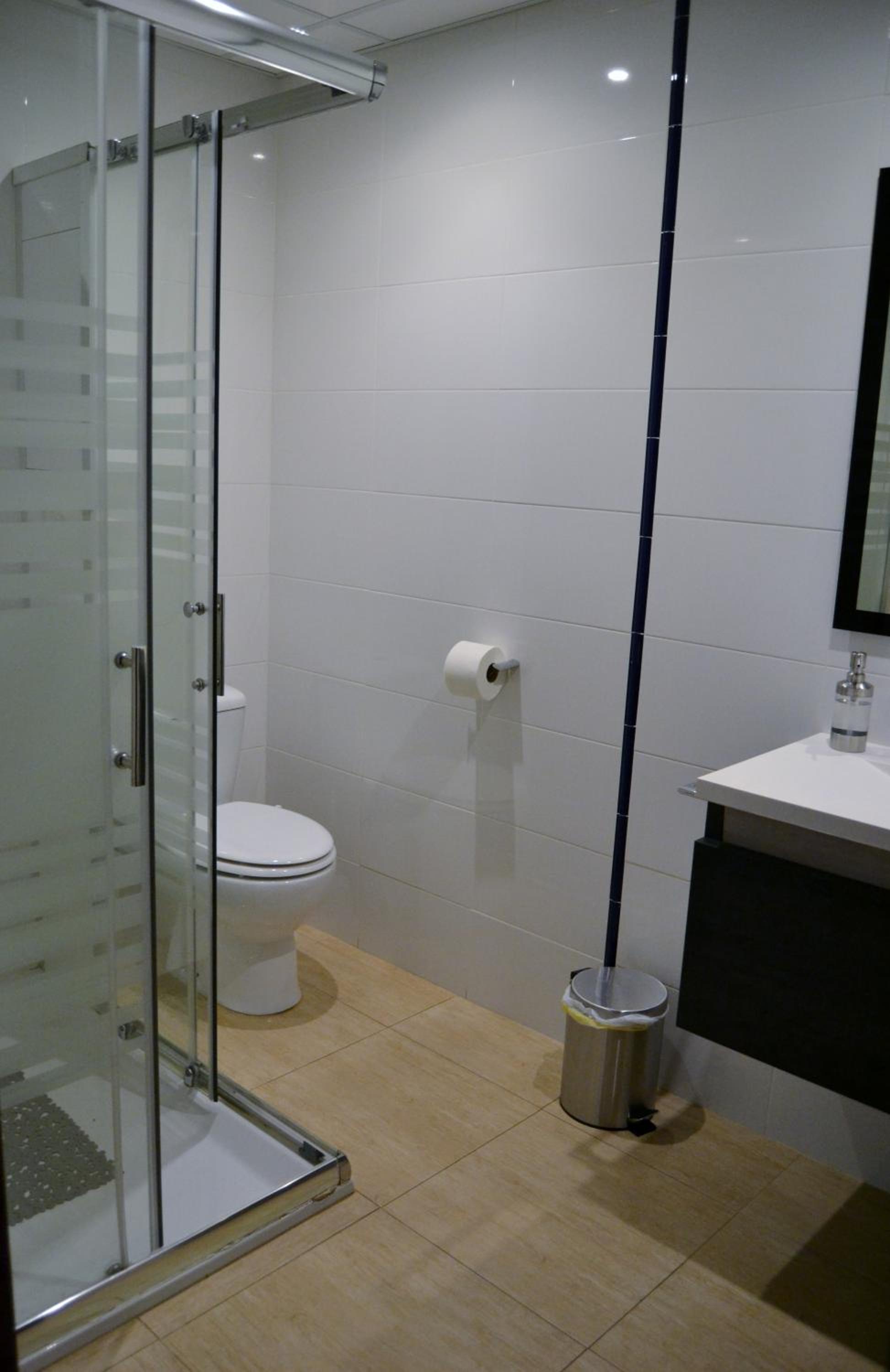 Tres Puentes Anguiano Apartamentos y Hostal