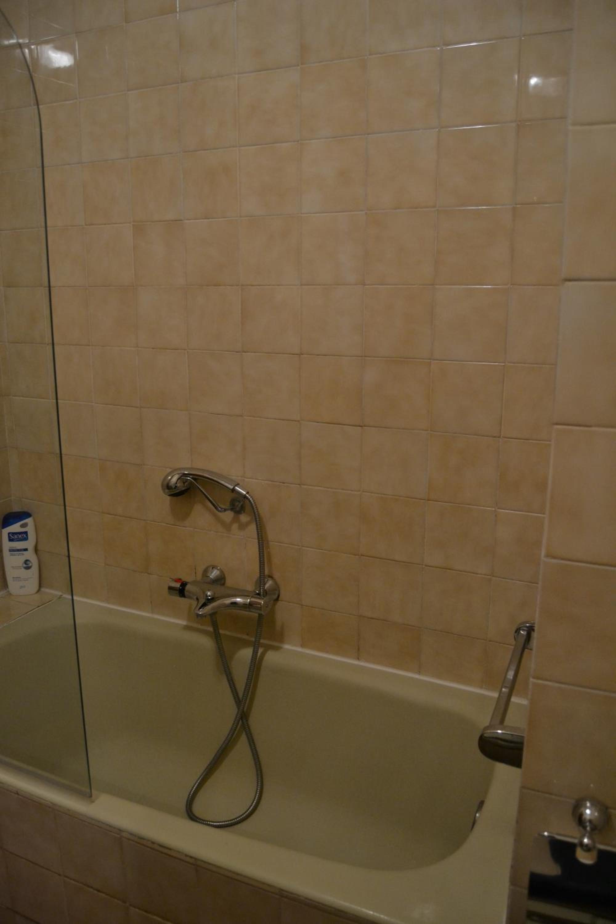 Tres Puentes Anguiano Apartamentos y Hostal