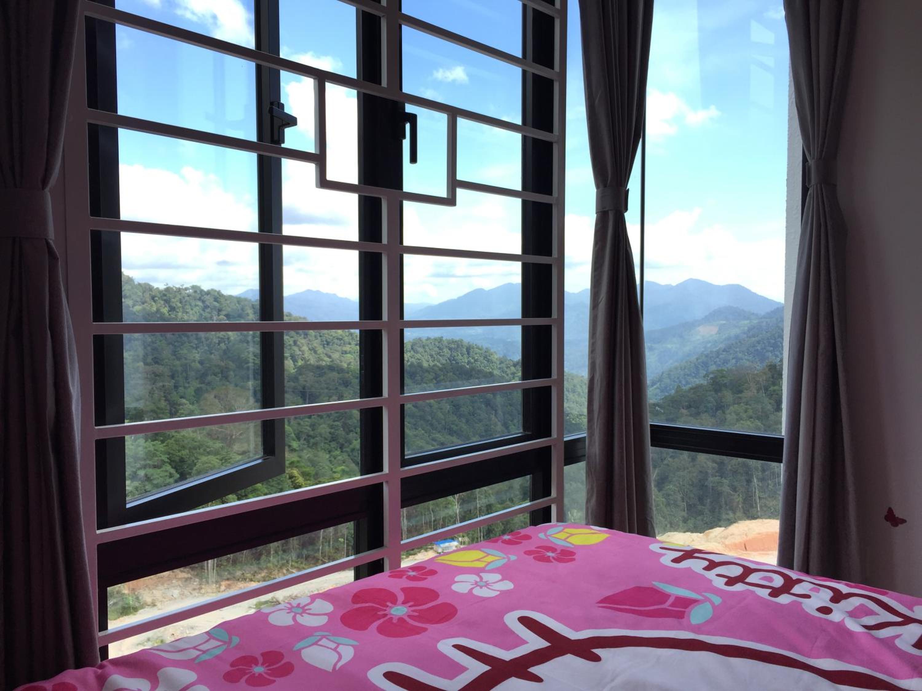 12pax Golden Shine Homestay @Midhills Genting photo 3