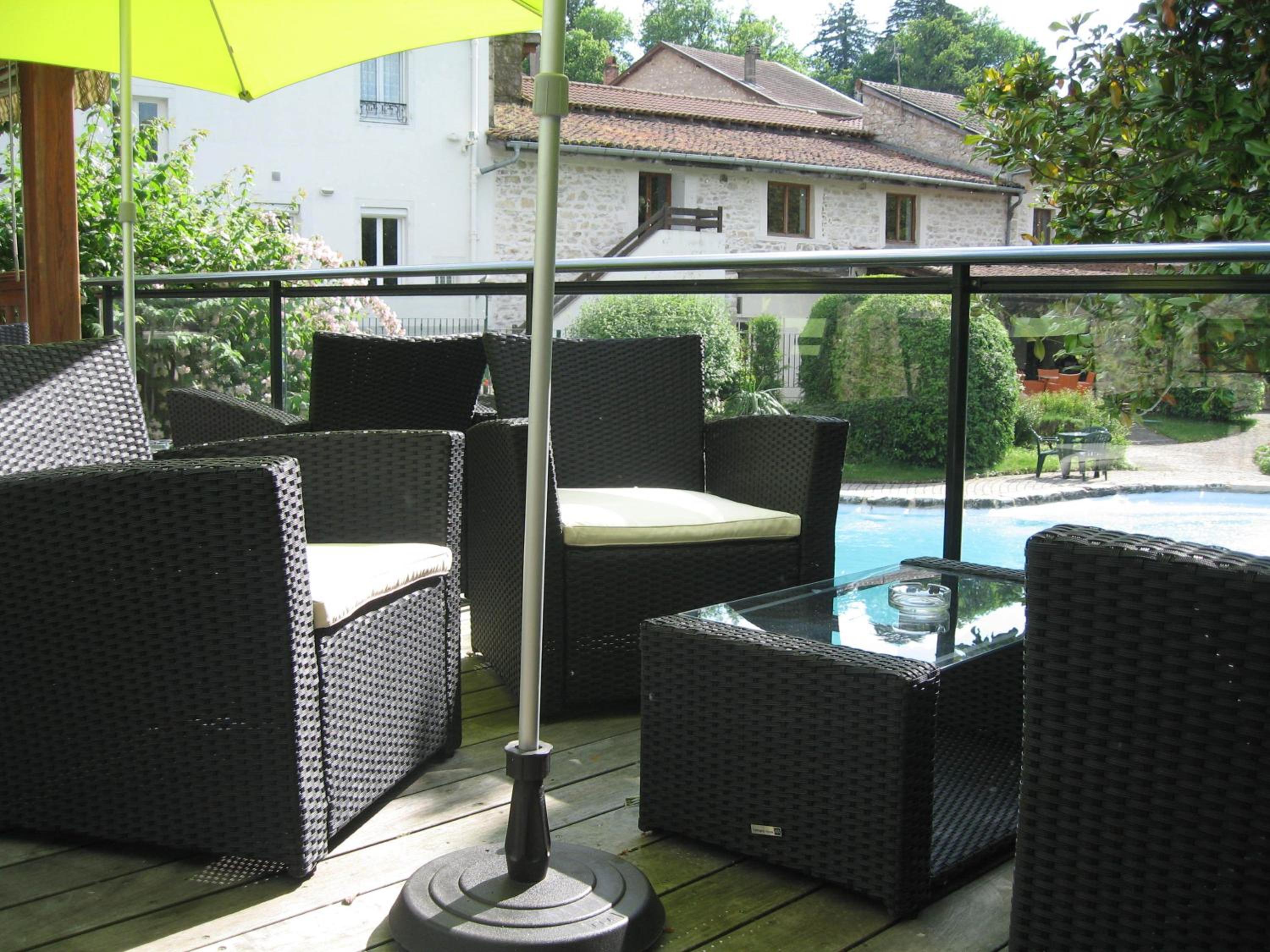 outdoor BBQ area