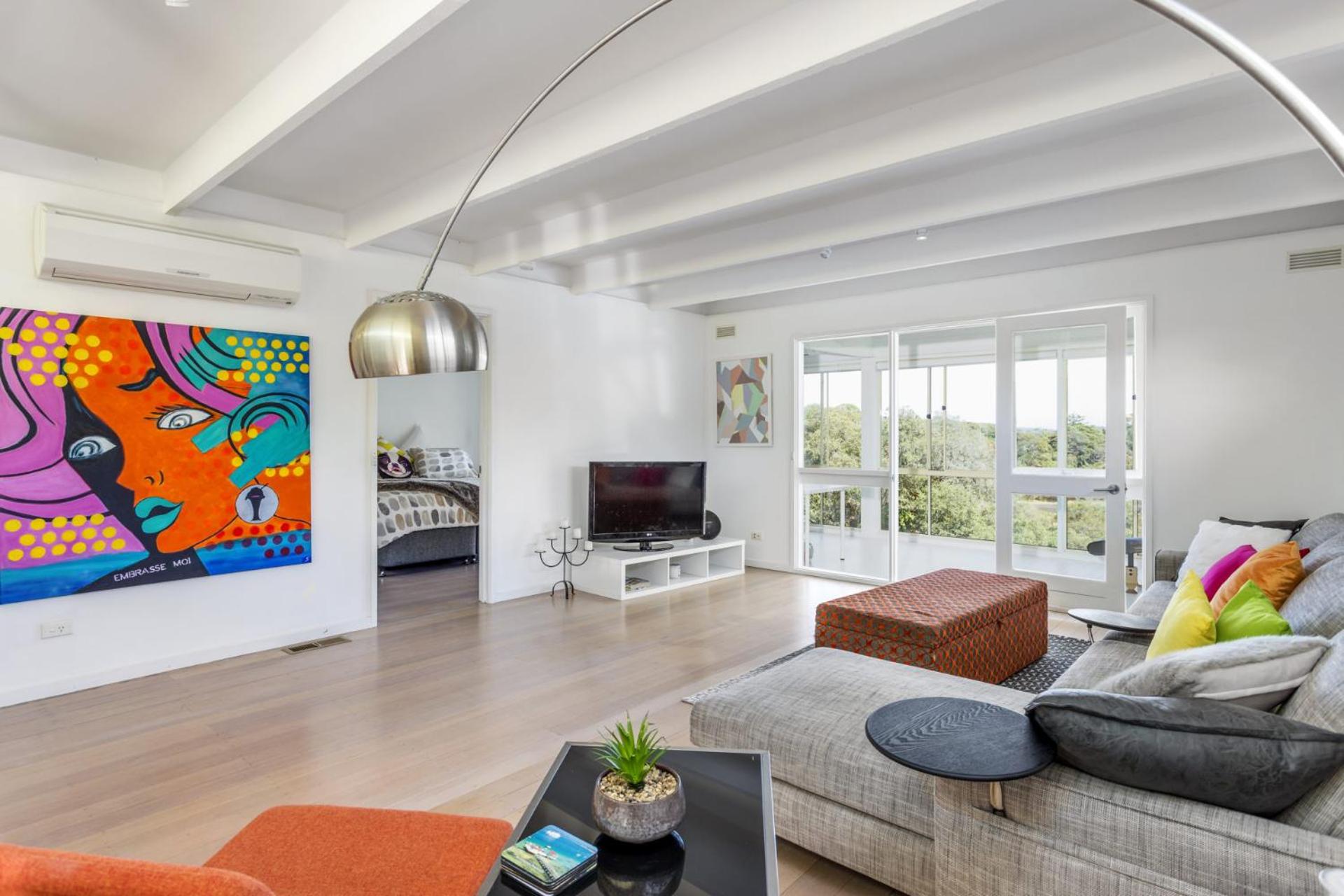 At Agnes Ave: coastal views