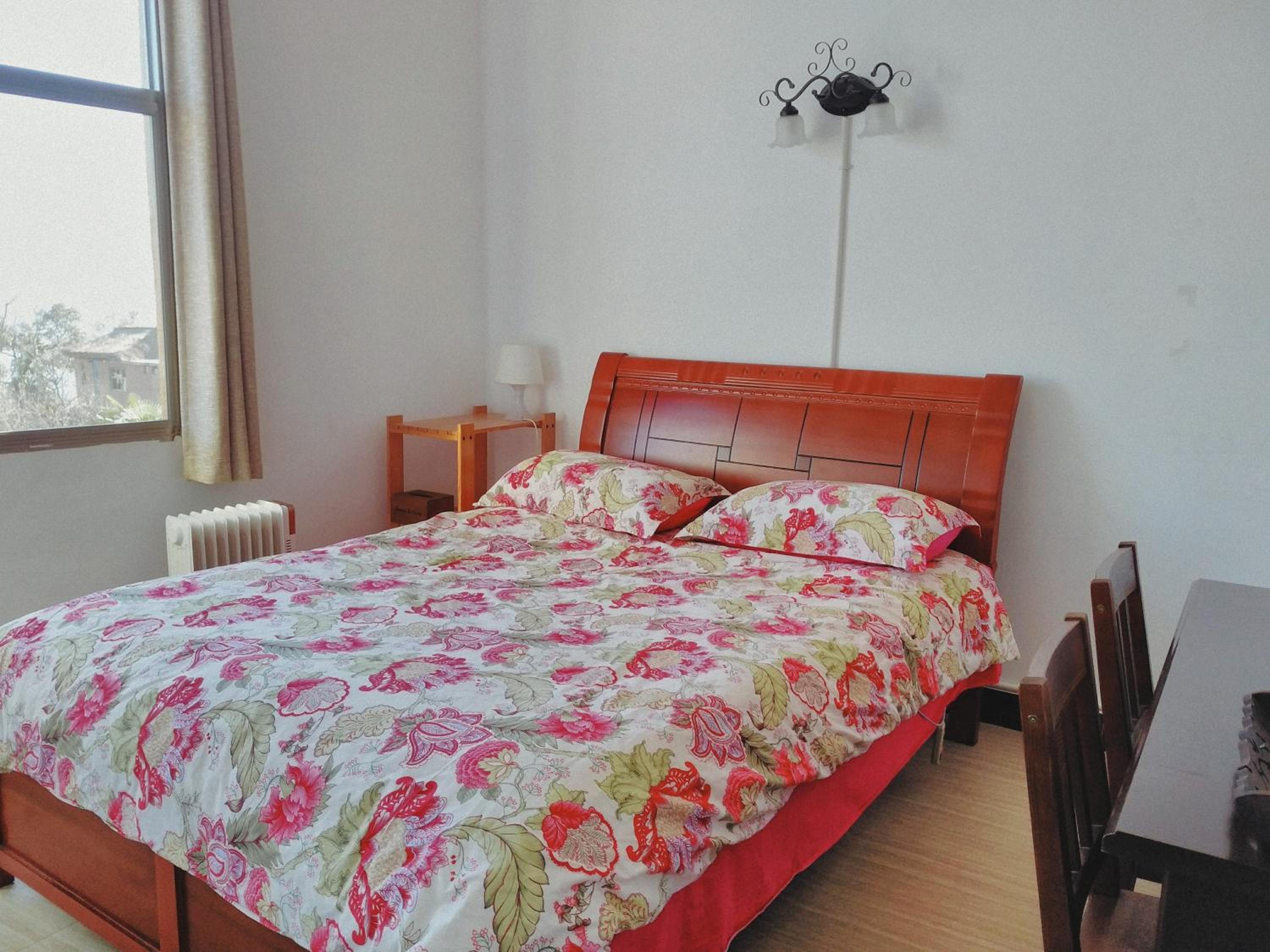 Yuanyang Flower and Horse Inn