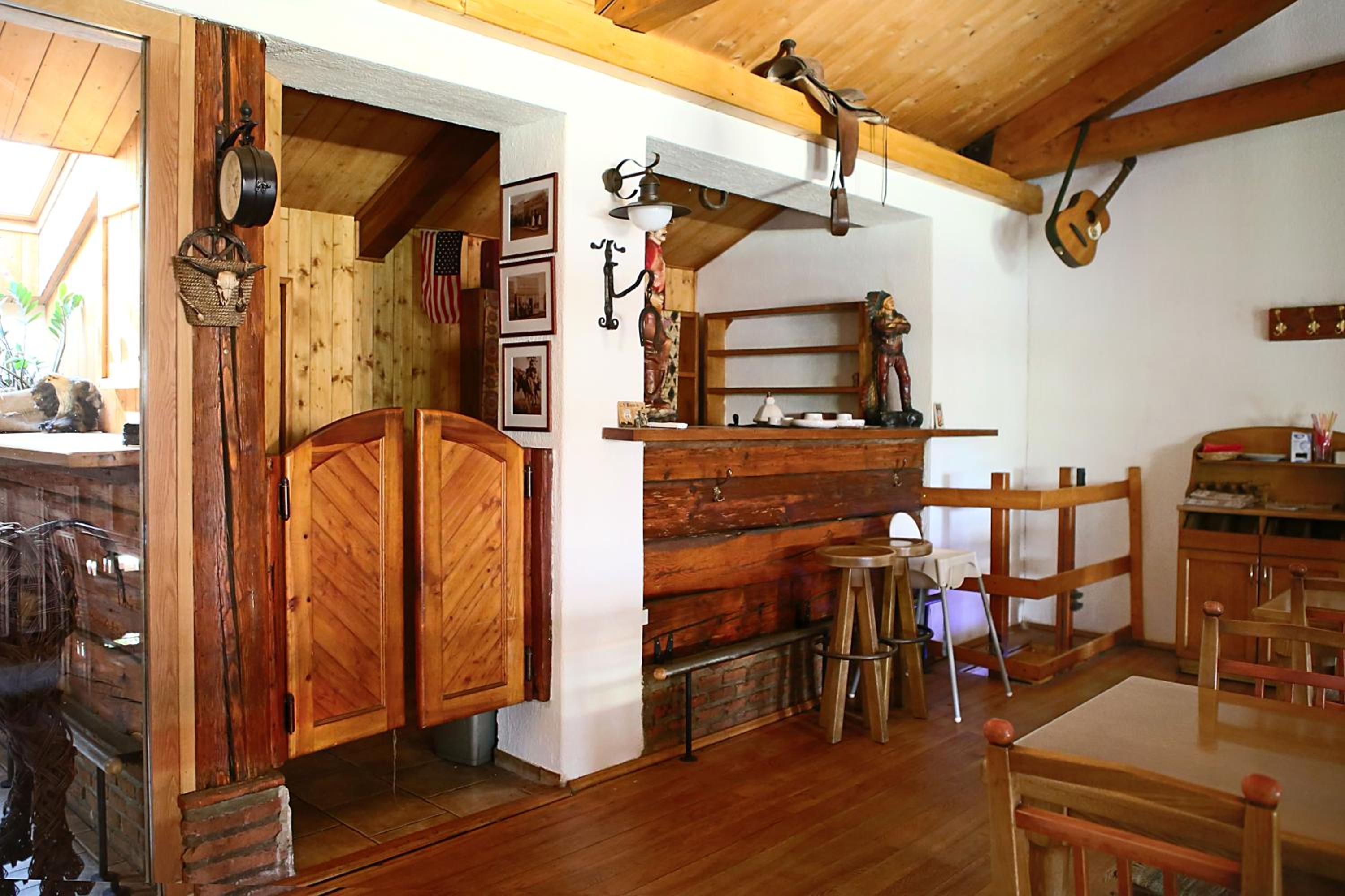 Steak Restaurant Penzion Country Saloon
