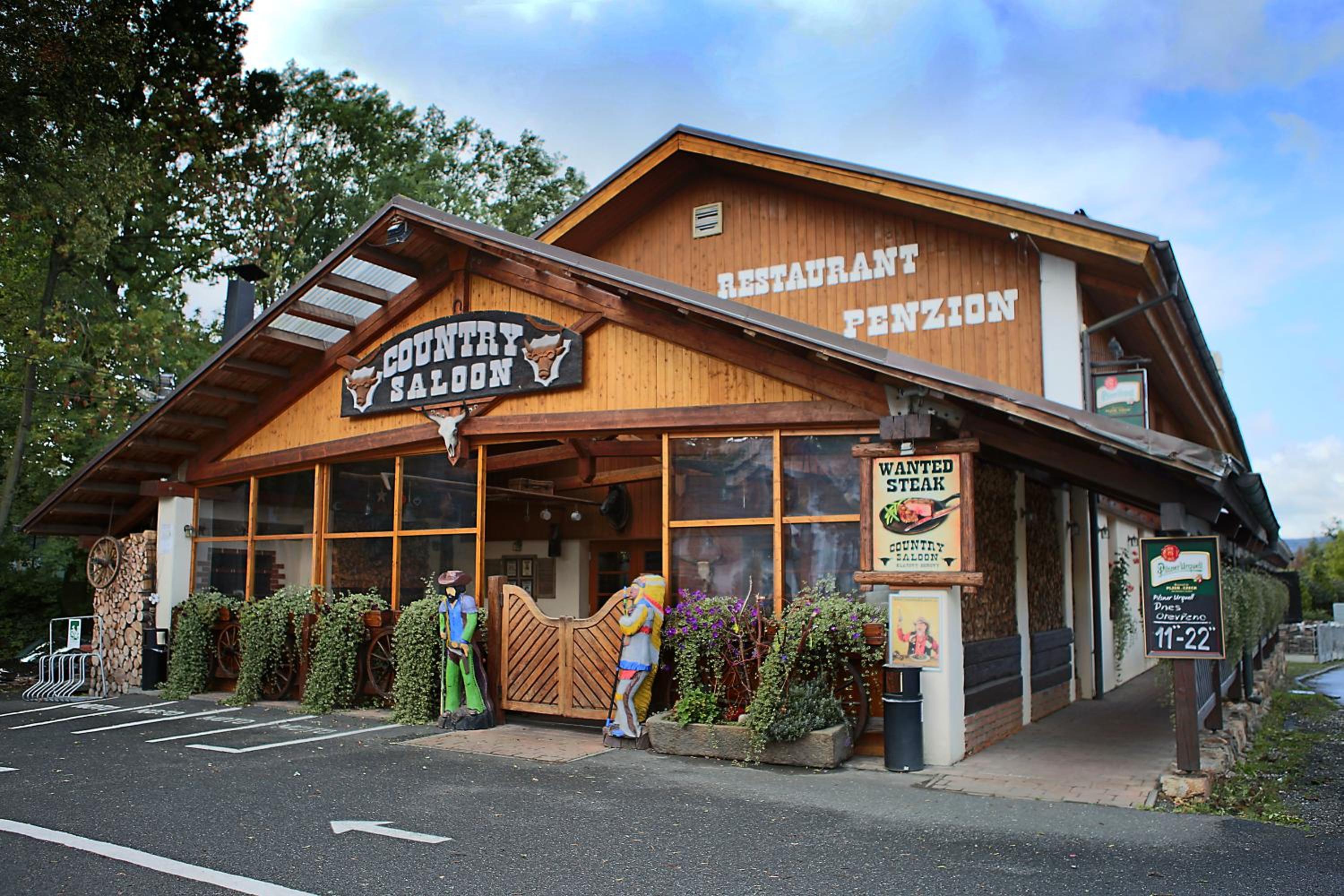 Steak Restaurant Penzion Country Saloon