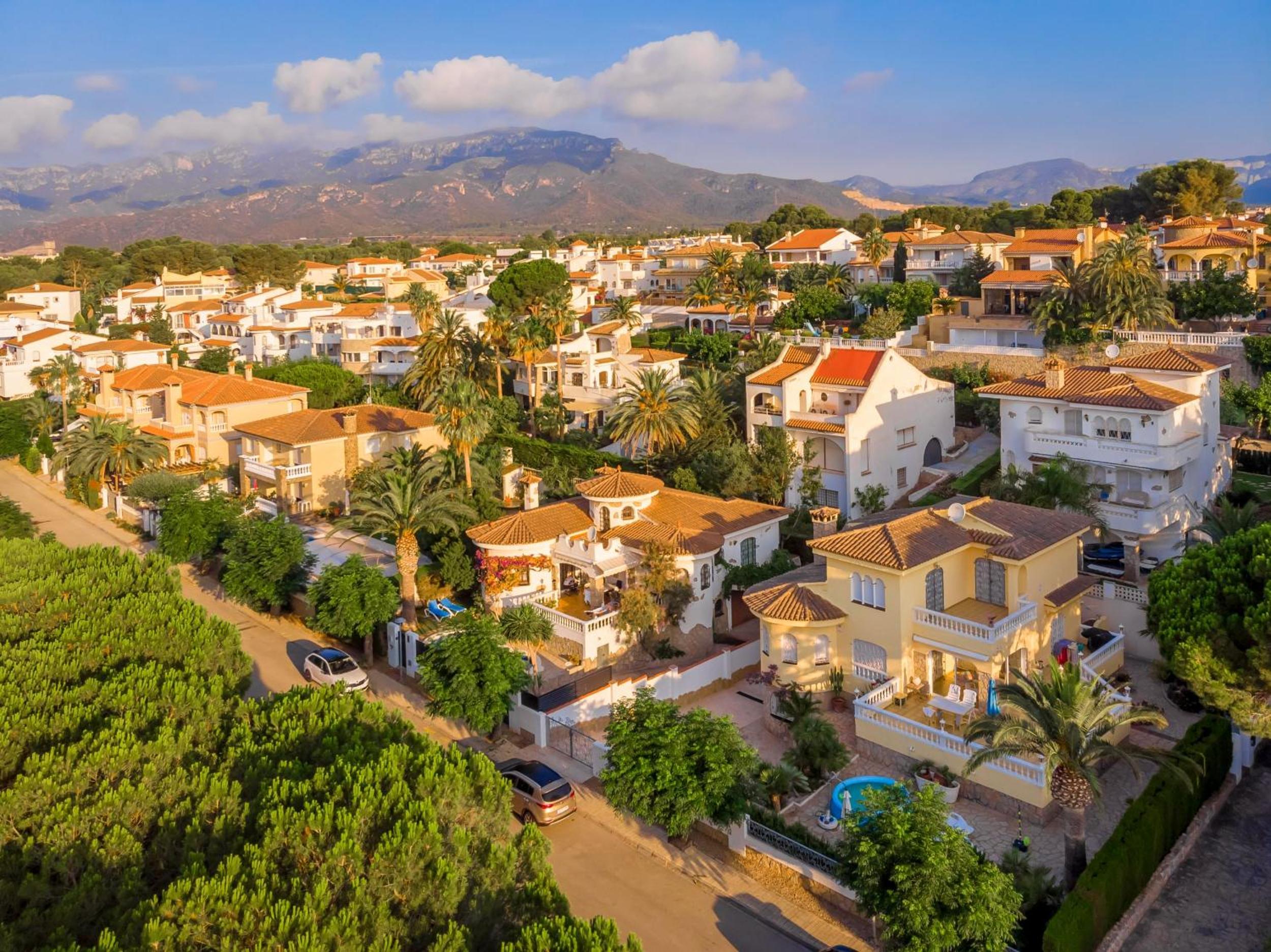 ARENDA Villa Coral Pino Alto view 2