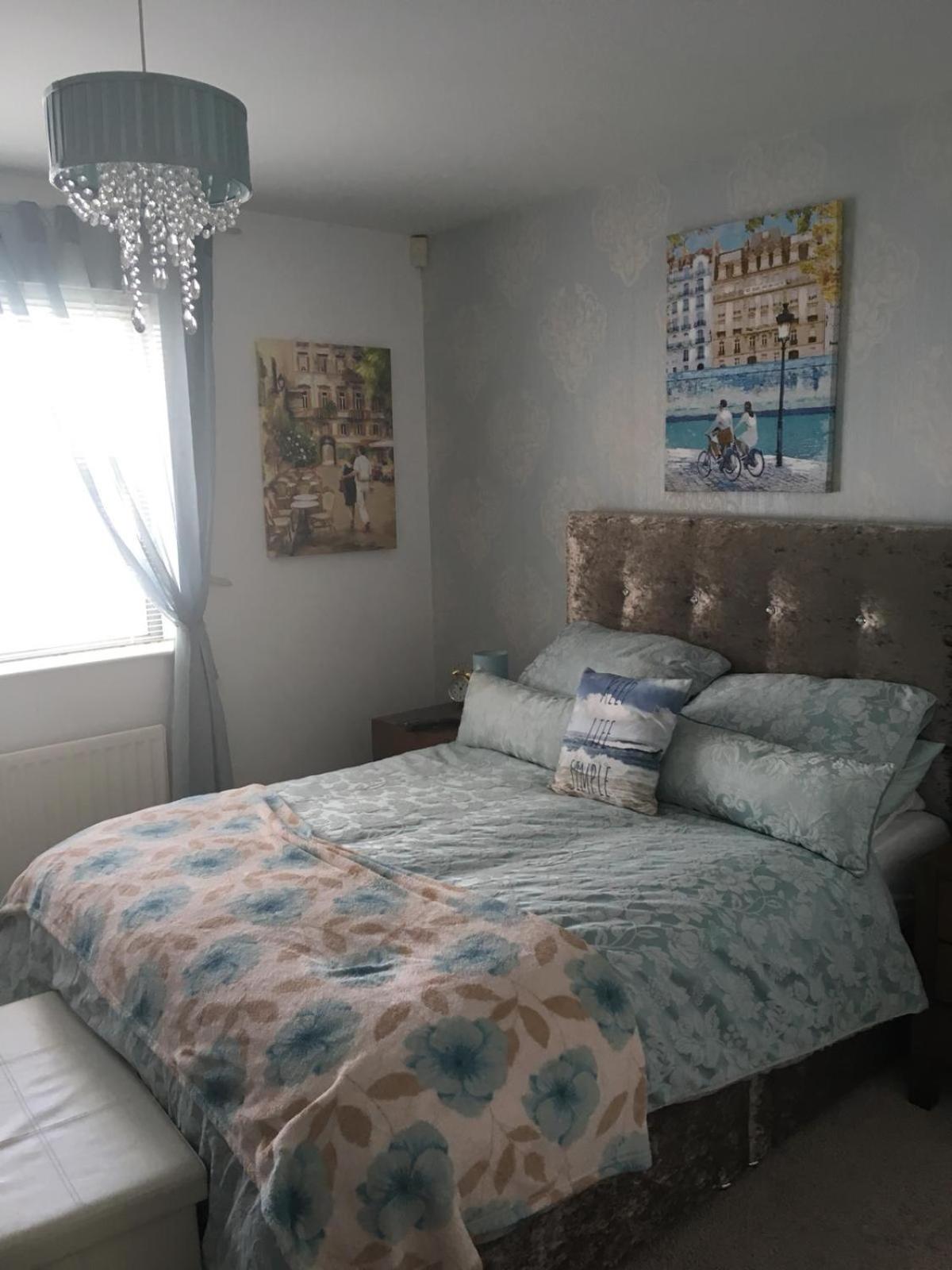 Beautiful Portrush Apartment in prime location view 5