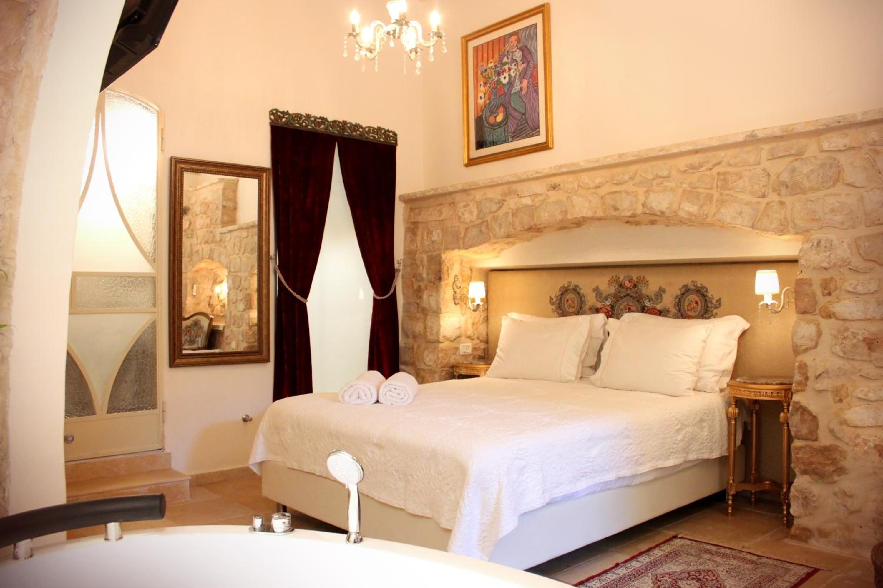 Pina Balev Inn