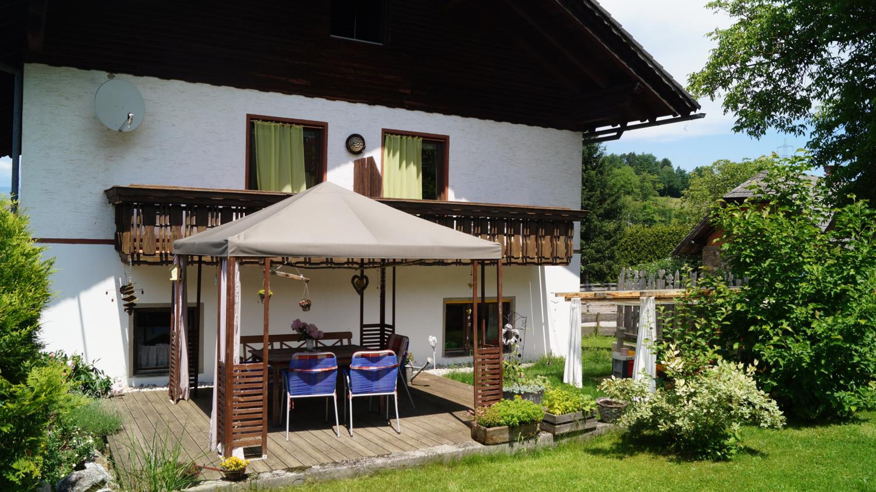 Ferienwohnung auf einem richtigen Bauernhof view 5
