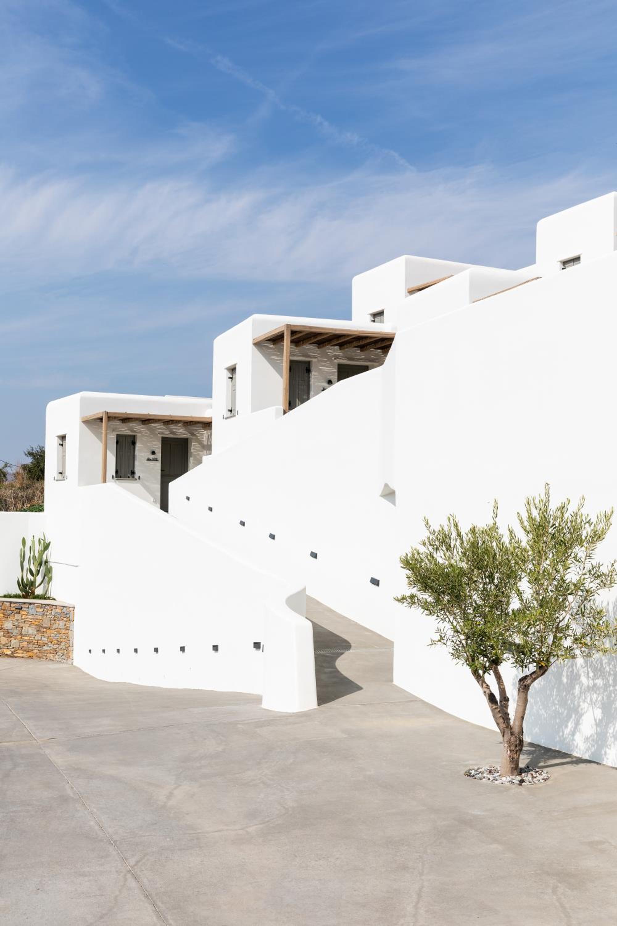 Hotel Chora Kythnos Suites adults only - Image 1